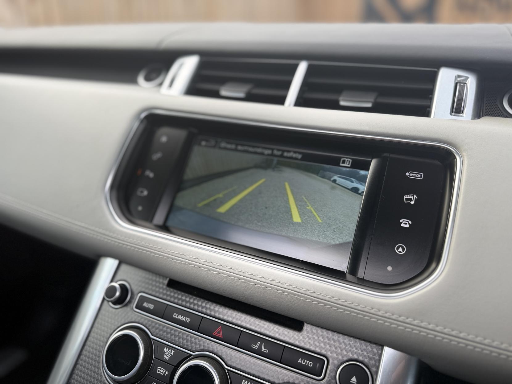 Land Rover Range Rover Sport 3.0 SD V6 Autobiography Dynamic SUV 5dr Diesel Auto 4WD Euro 6 (s/s) (306 ps)