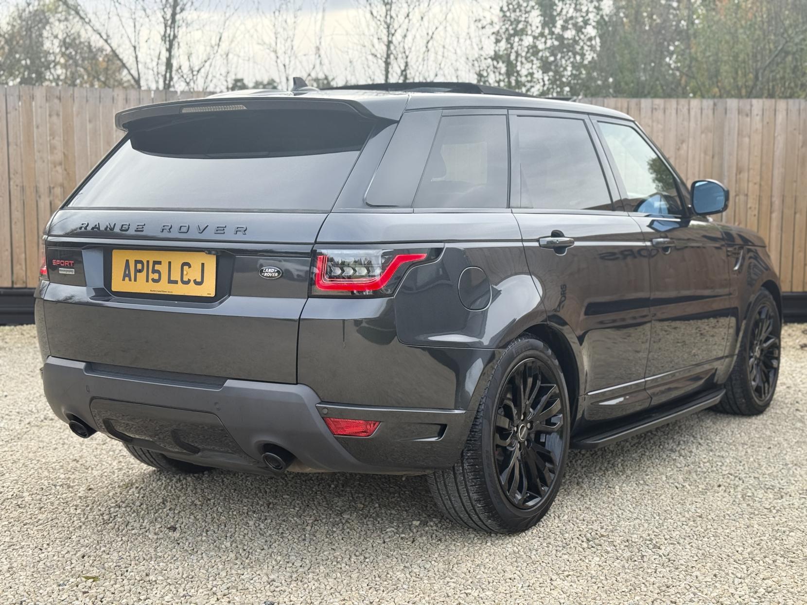 Land Rover Range Rover Sport 3.0 SD V6 Autobiography Dynamic SUV 5dr Diesel Auto 4WD Euro 6 (s/s) (306 ps)
