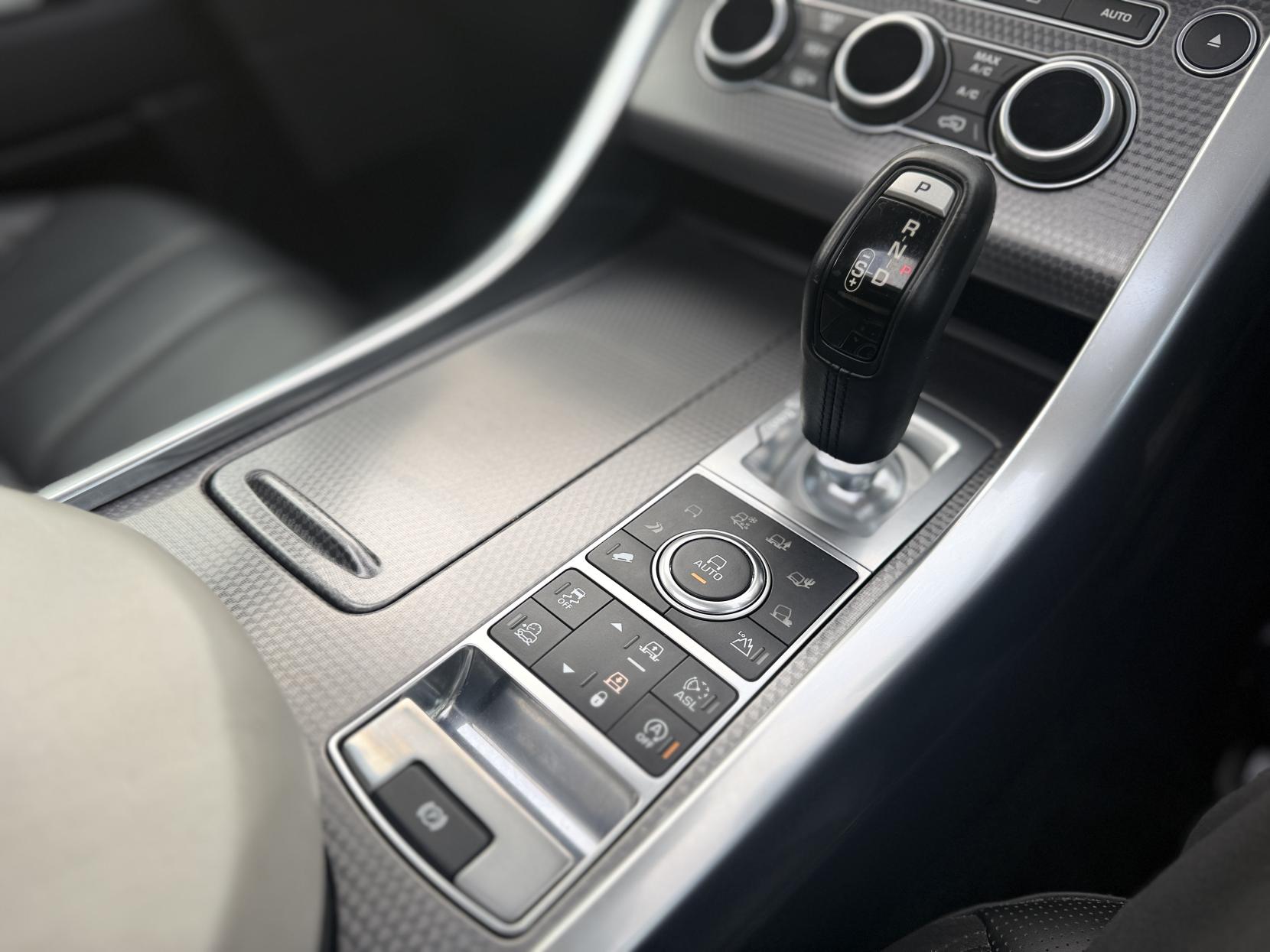 Land Rover Range Rover Sport 3.0 SD V6 Autobiography Dynamic SUV 5dr Diesel Auto 4WD Euro 6 (s/s) (306 ps)