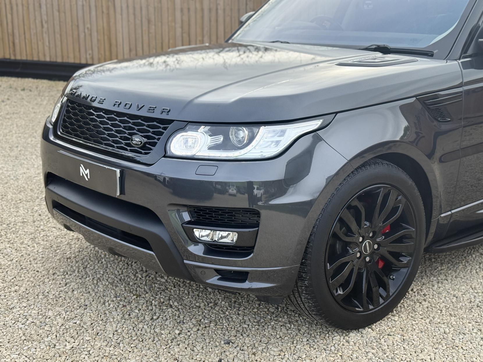 Land Rover Range Rover Sport 3.0 SD V6 Autobiography Dynamic SUV 5dr Diesel Auto 4WD Euro 6 (s/s) (306 ps)