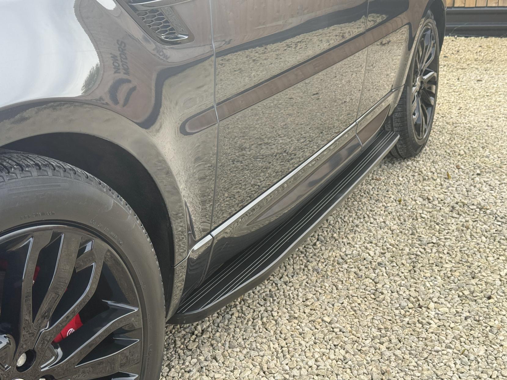 Land Rover Range Rover Sport 3.0 SD V6 Autobiography Dynamic SUV 5dr Diesel Auto 4WD Euro 6 (s/s) (306 ps)