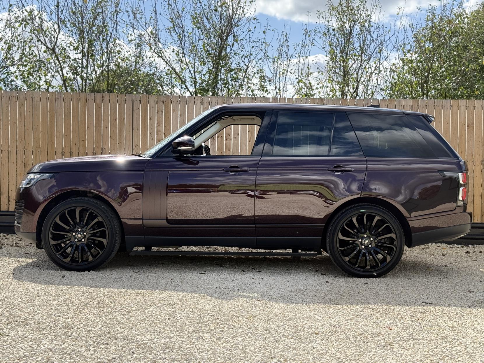 Land Rover Range Rover 3.0 SD V6 Vogue SUV 5dr Diesel Auto 4WD Euro 6 (s/s) (275 ps)
