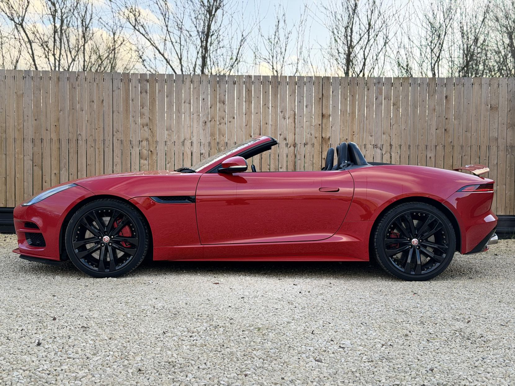Jaguar F-Type 5.0 V8 R Convertible 2dr Petrol Auto AWD Euro 6 (s/s) (575 ps)