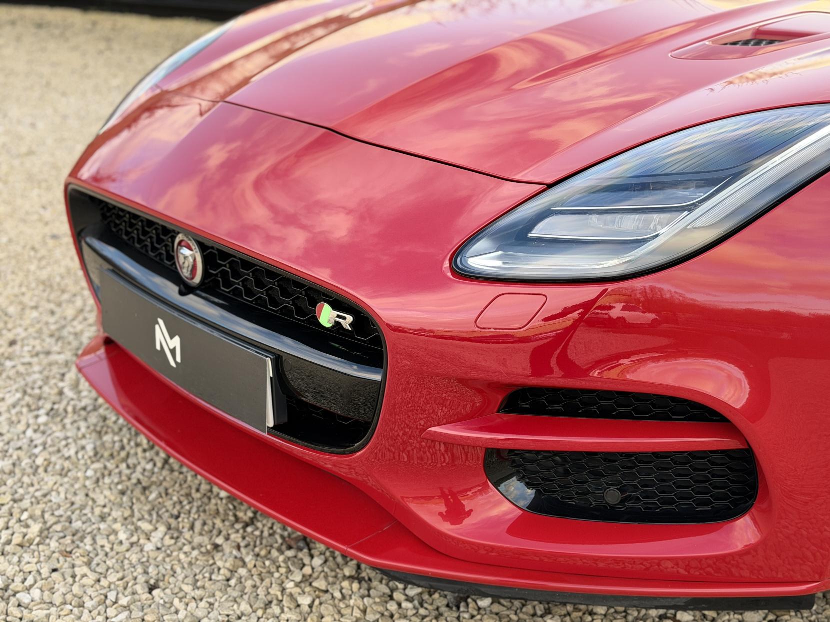 Jaguar F-Type 5.0 V8 R Convertible 2dr Petrol Auto AWD Euro 6 (s/s) (575 ps)