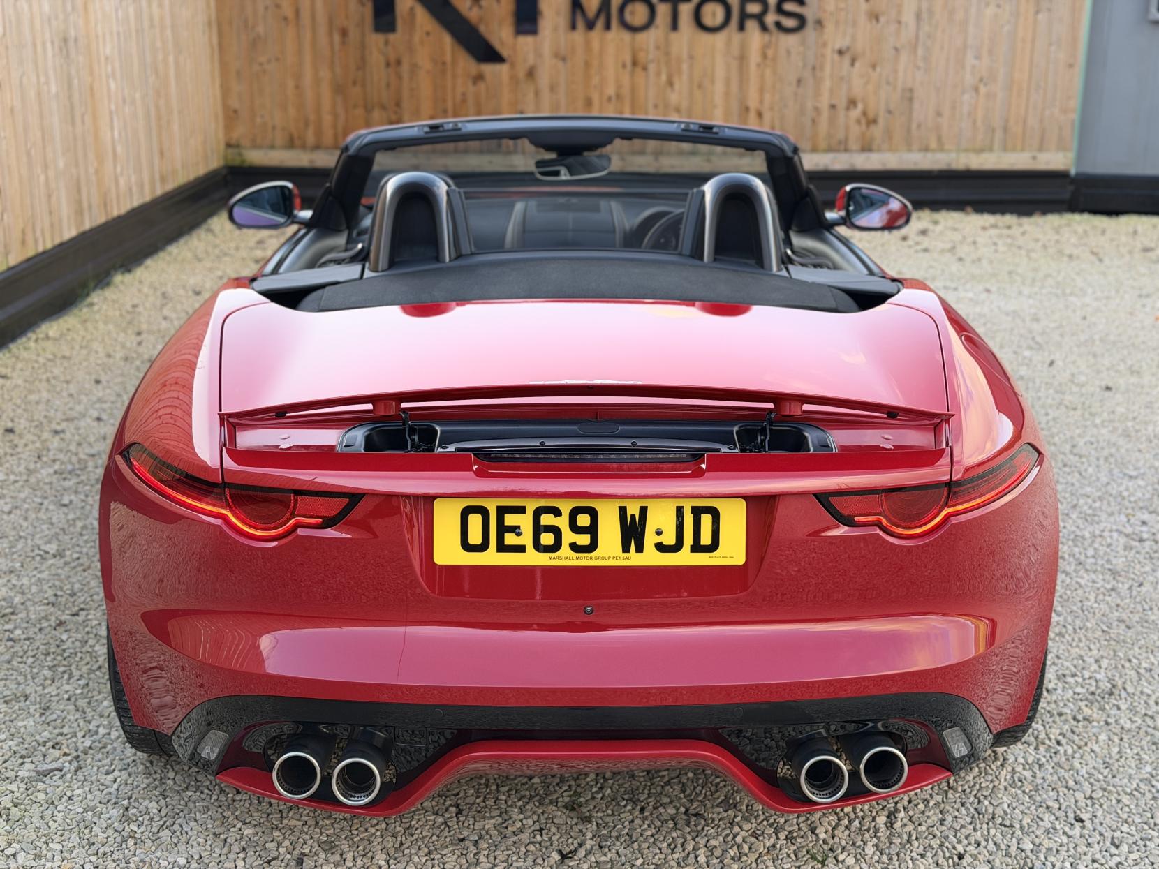Jaguar F-Type 5.0 V8 R Convertible 2dr Petrol Auto AWD Euro 6 (s/s) (575 ps)