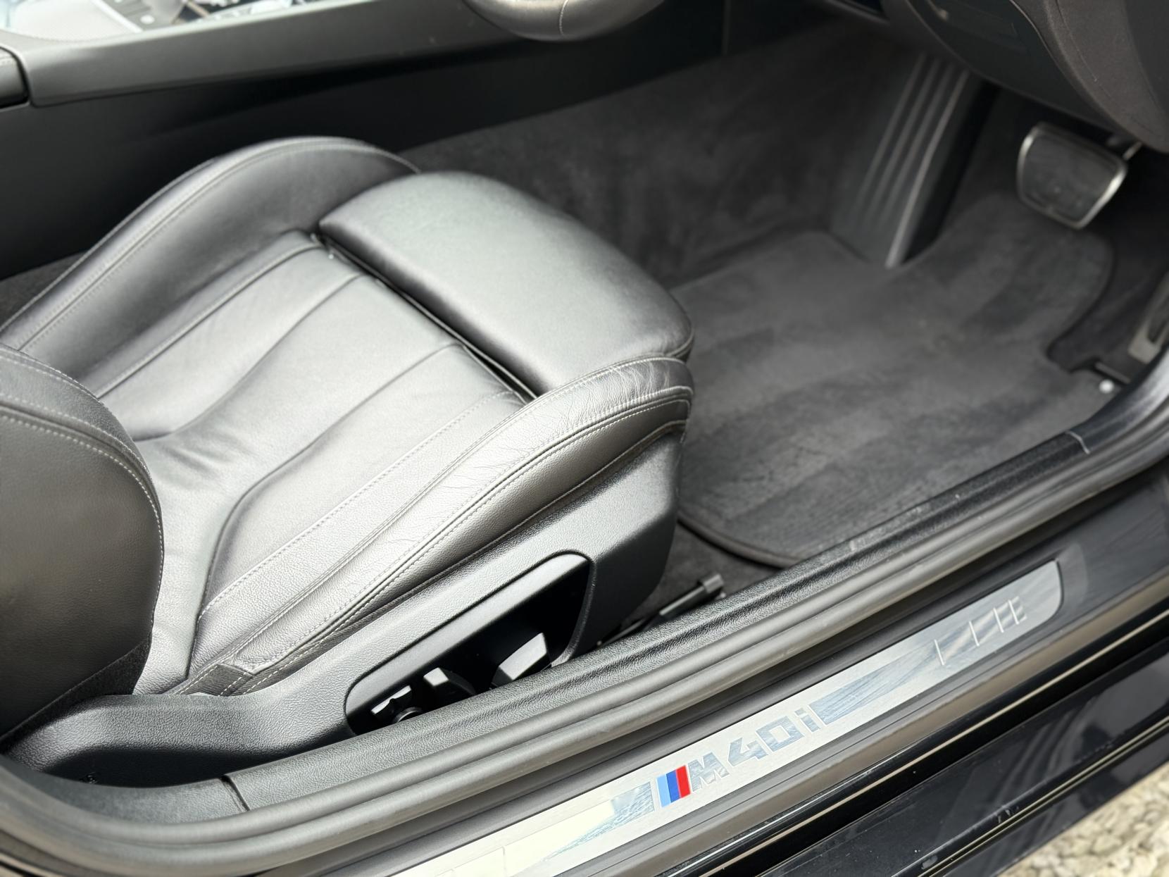 BMW Z4 3.0 M40i Convertible 2dr Petrol Auto sDrive Euro 6 (s/s) (340 ps)