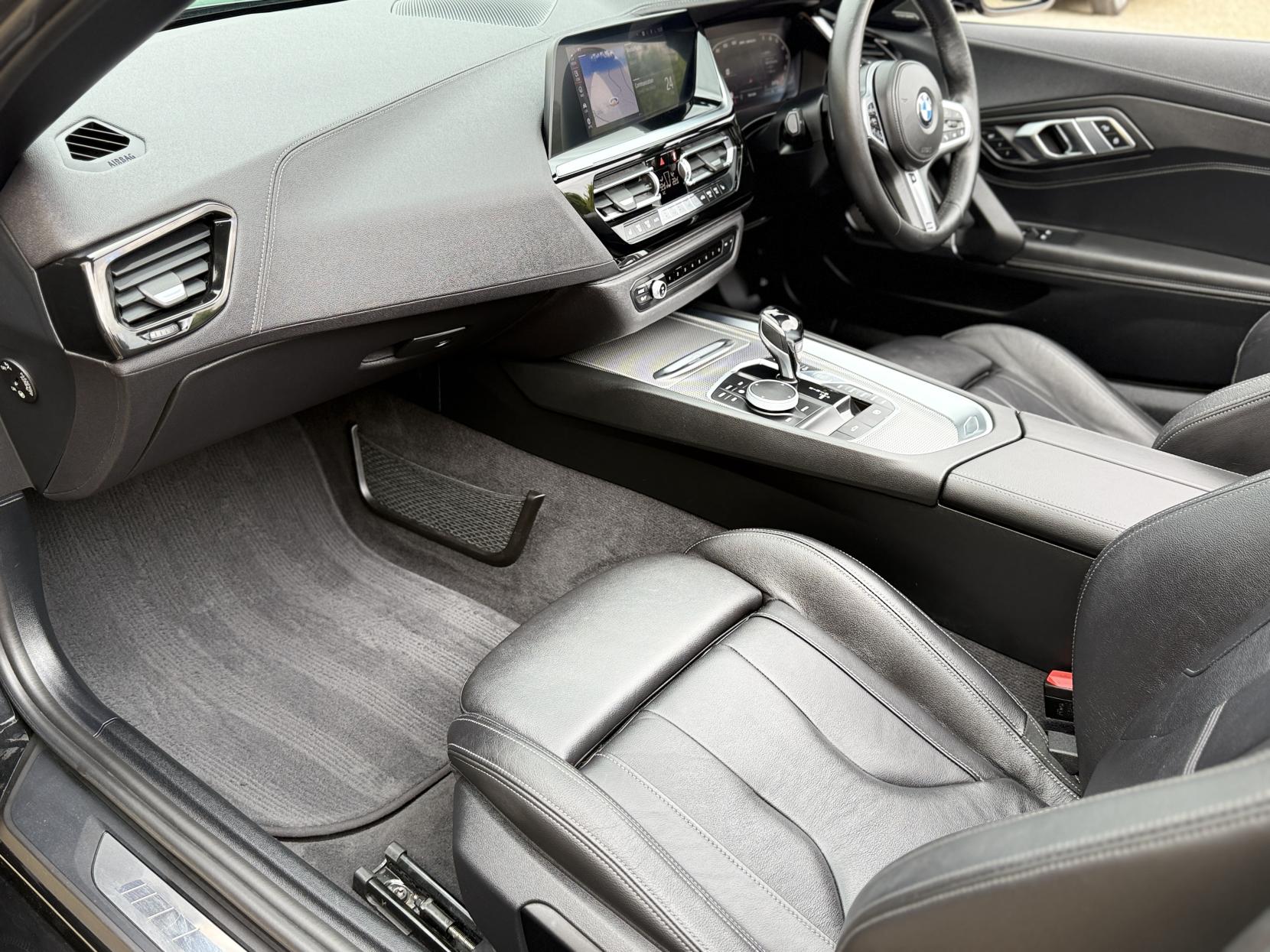BMW Z4 3.0 M40i Convertible 2dr Petrol Auto sDrive Euro 6 (s/s) (340 ps)