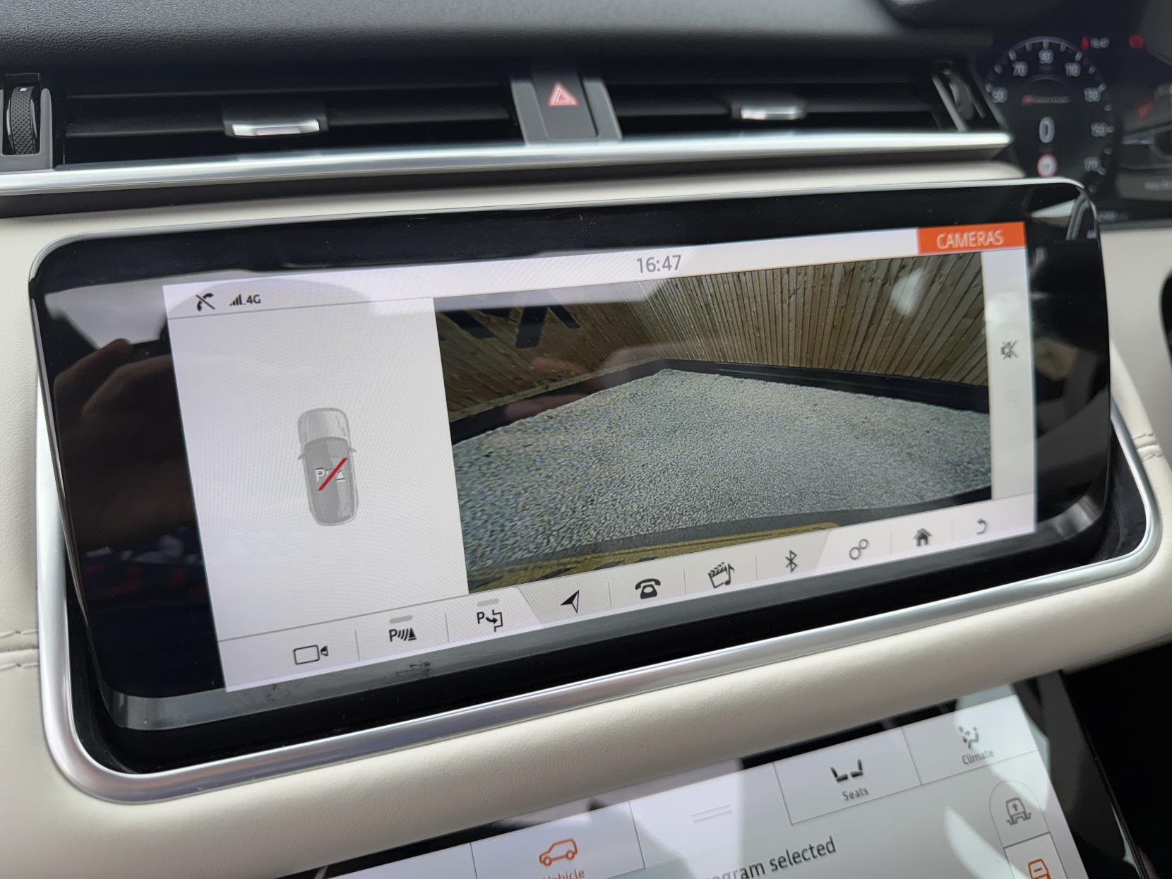 Land Rover Range Rover Velar 3.0 D300 R-Dynamic HSE SUV 5dr Diesel Auto 4WD Euro 6 (s/s) (300 ps)