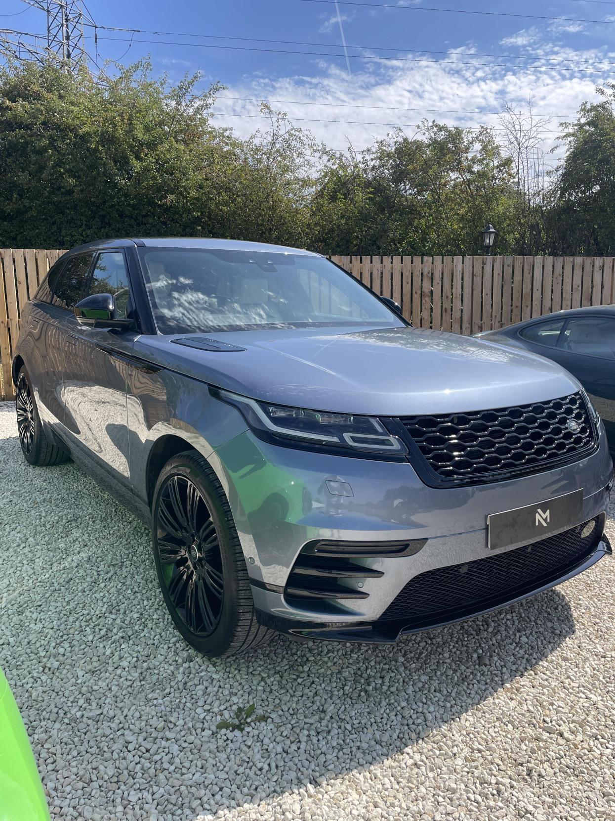 Land Rover Range Rover Velar 3.0 D300 R-Dynamic HSE SUV 5dr Diesel Auto 4WD Euro 6 (s/s) (300 ps)