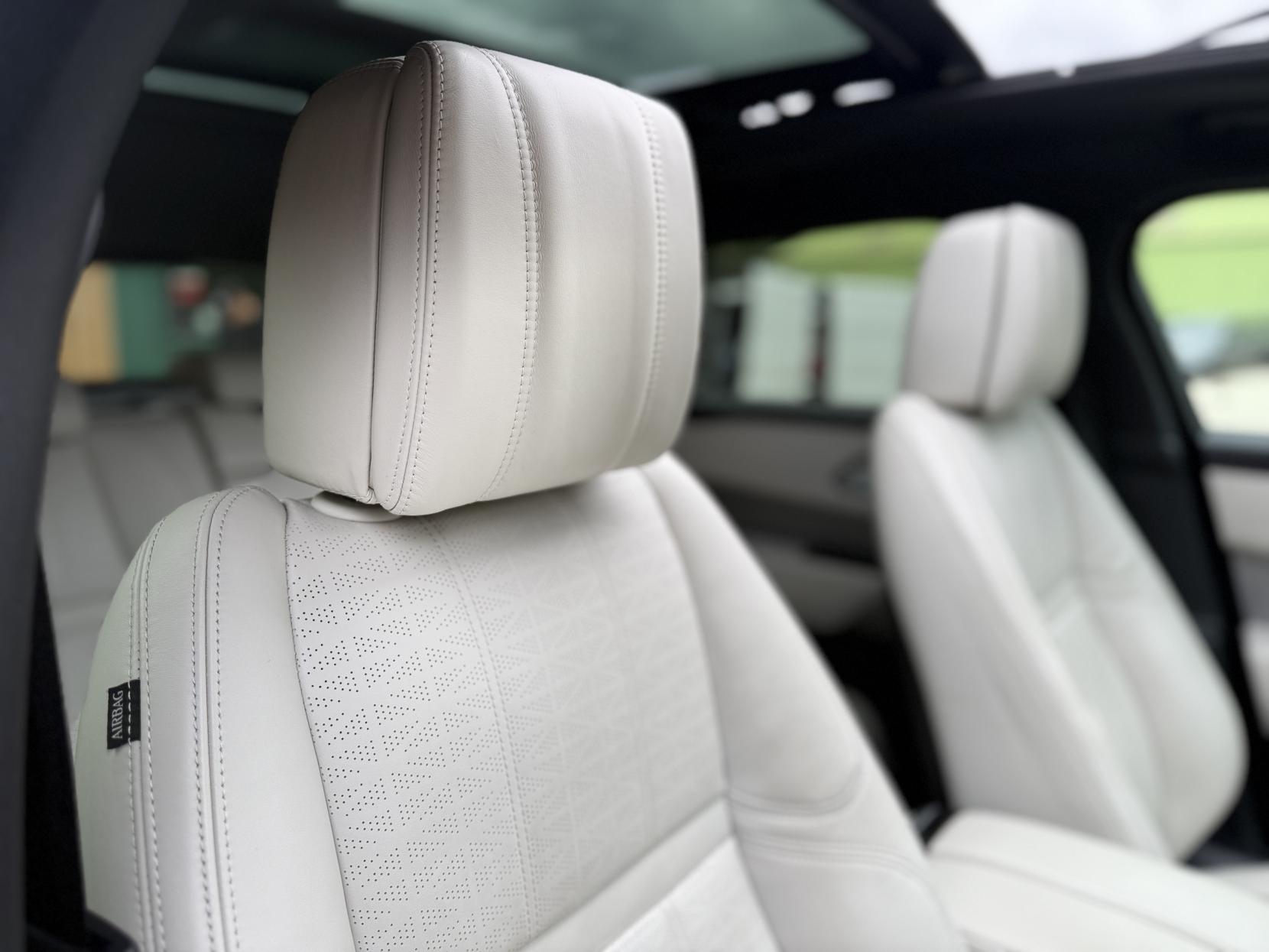 Land Rover Range Rover Velar 3.0 D300 R-Dynamic HSE SUV 5dr Diesel Auto 4WD Euro 6 (s/s) (300 ps)
