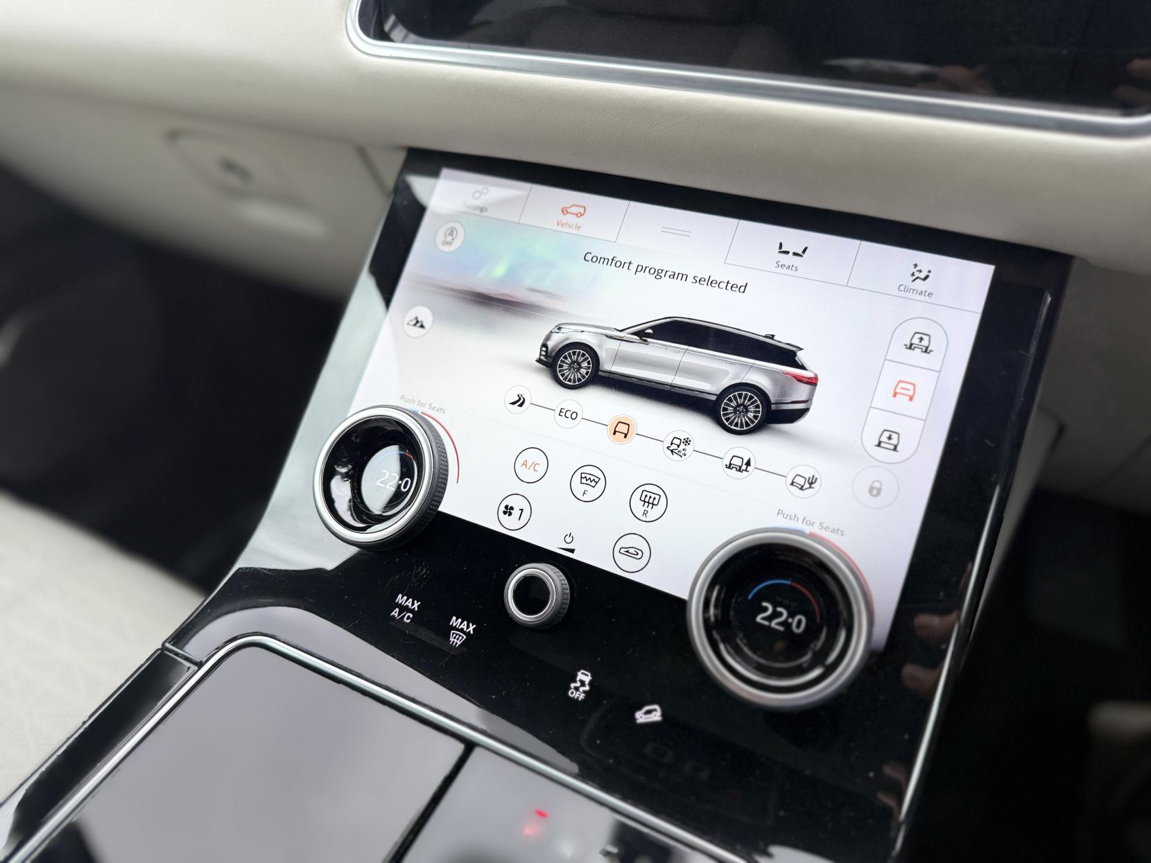 Land Rover Range Rover Velar 3.0 D300 R-Dynamic HSE SUV 5dr Diesel Auto 4WD Euro 6 (s/s) (300 ps)