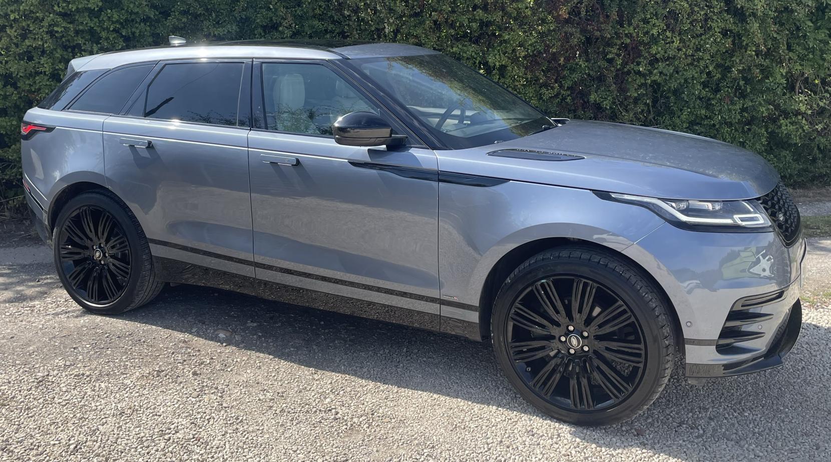 Land Rover Range Rover Velar 3.0 D300 R-Dynamic HSE SUV 5dr Diesel Auto 4WD Euro 6 (s/s) (300 ps)