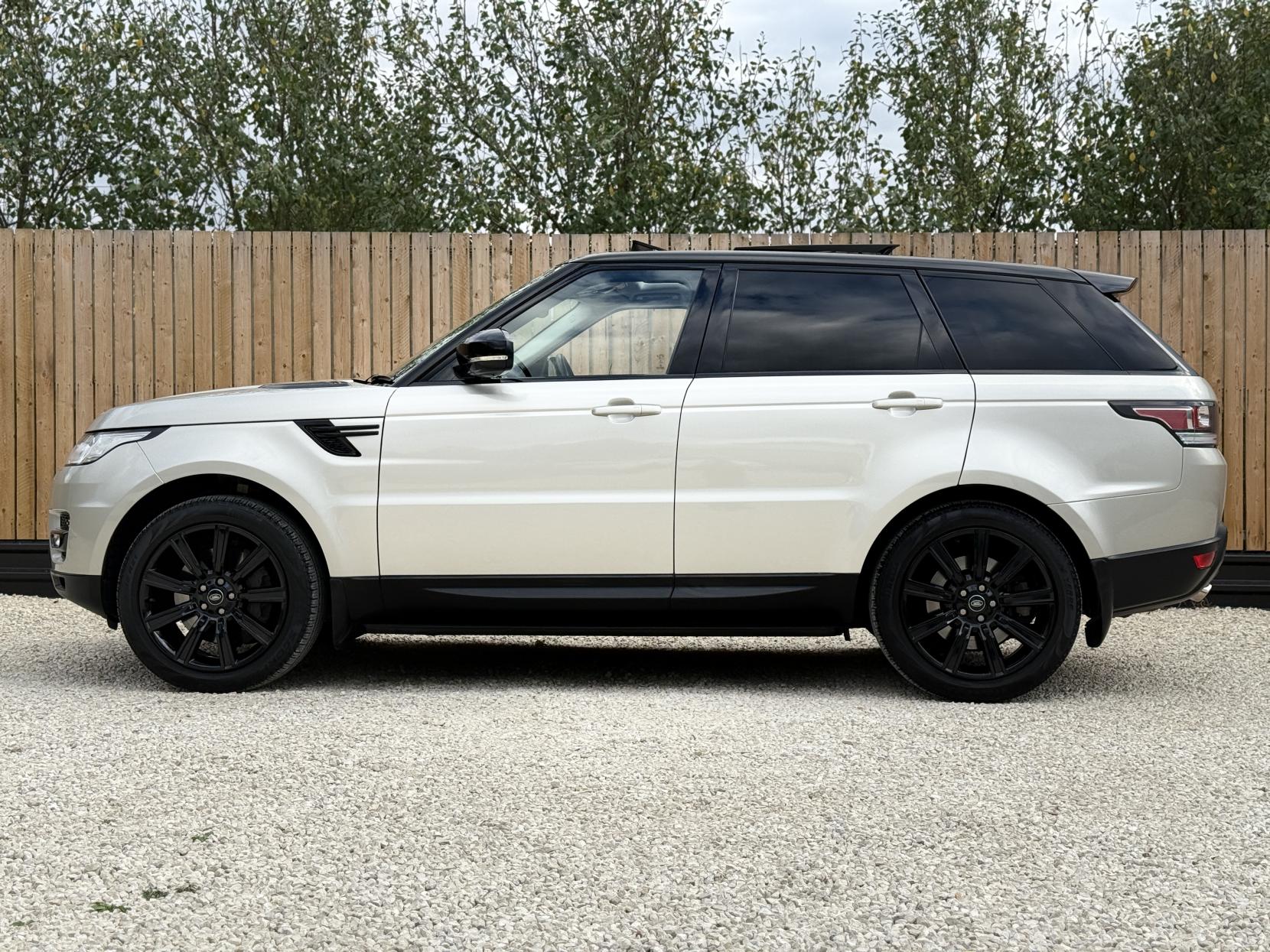 Land Rover Range Rover Sport 3.0 SD V6 HSE SUV 5dr Diesel Auto 4WD Euro 5 (s/s) (292 ps)