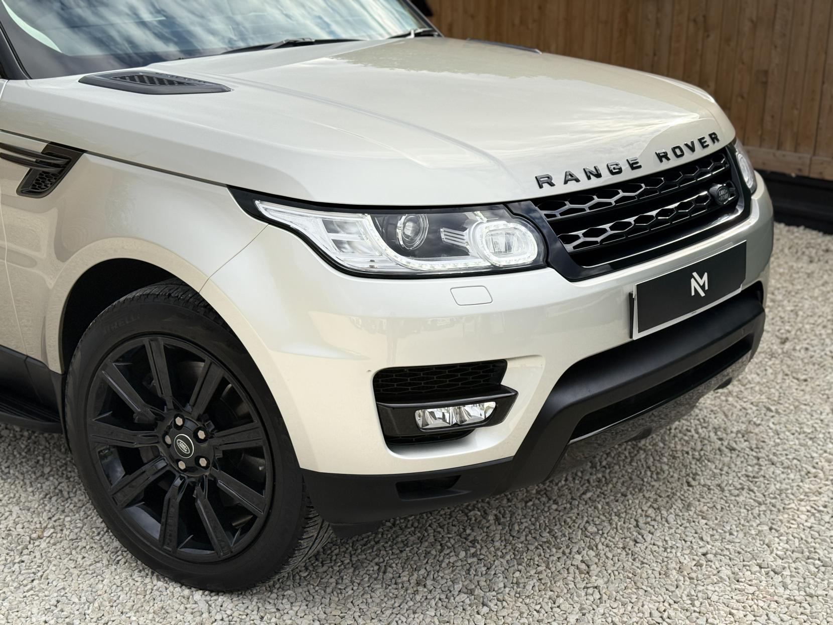 Land Rover Range Rover Sport 3.0 SD V6 HSE SUV 5dr Diesel Auto 4WD Euro 5 (s/s) (292 ps)