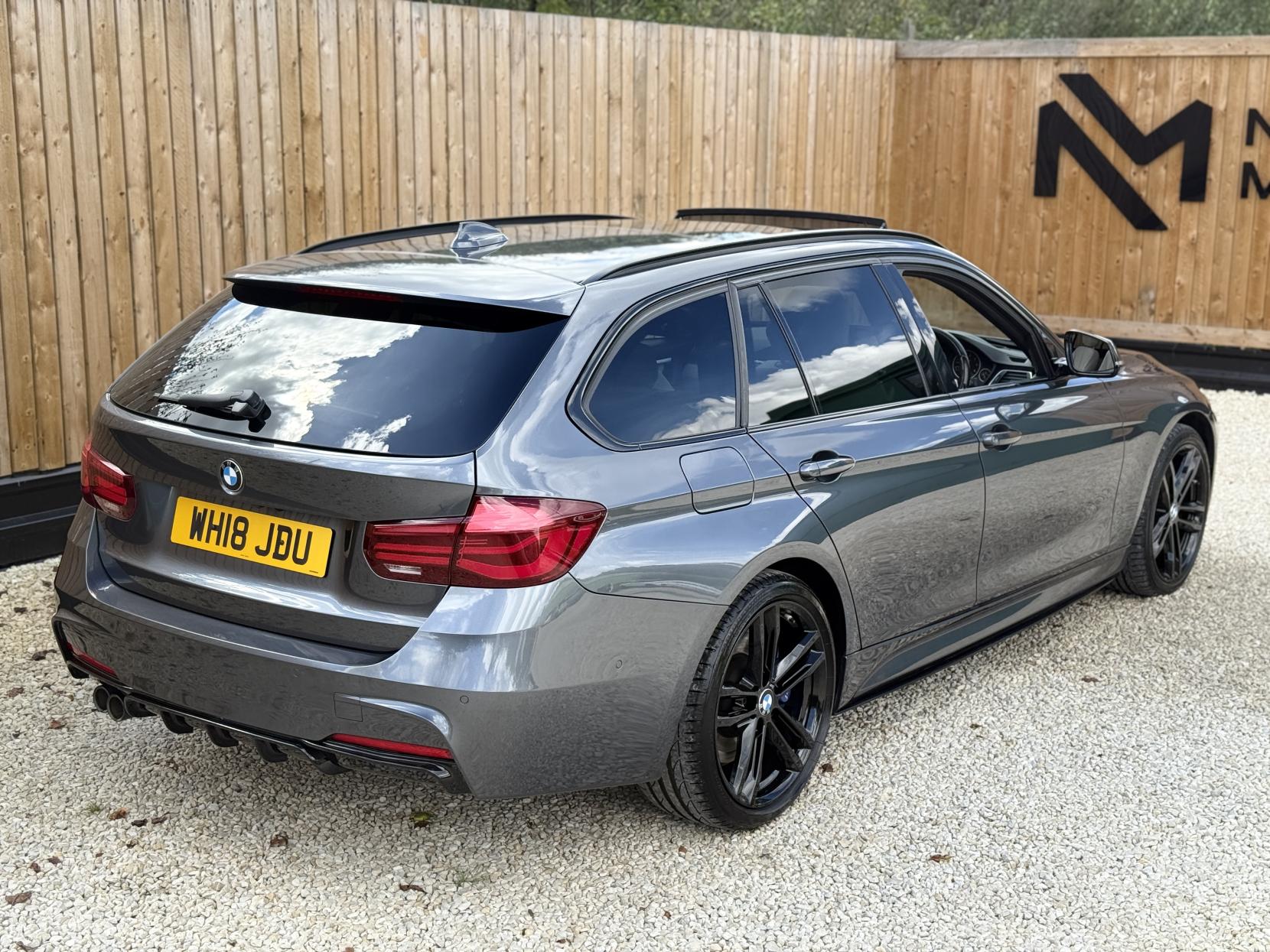 BMW 3 Series 3.0 335d M Sport Shadow Edition Touring 5dr Diesel Auto xDrive Euro 6 (s/s) (313 ps)