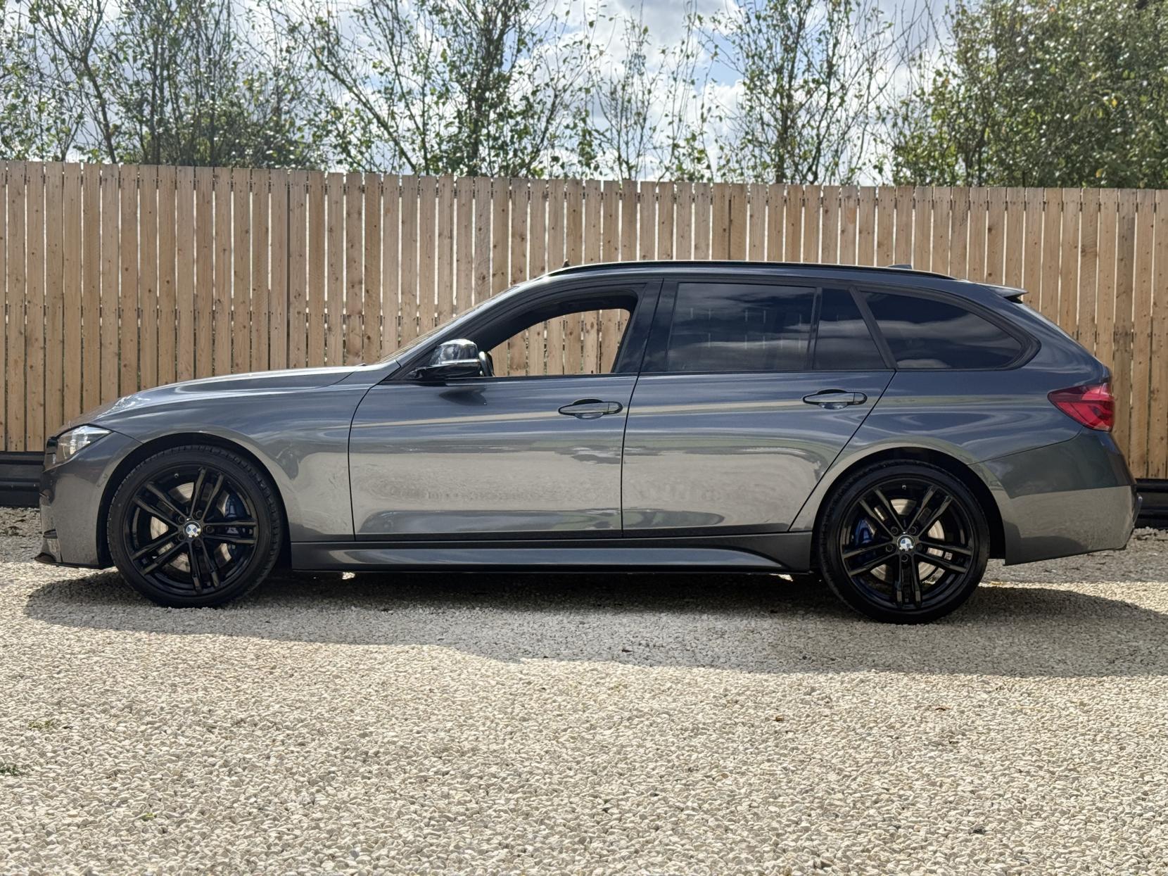BMW 3 Series 3.0 335d M Sport Shadow Edition Touring 5dr Diesel Auto xDrive Euro 6 (s/s) (313 ps)
