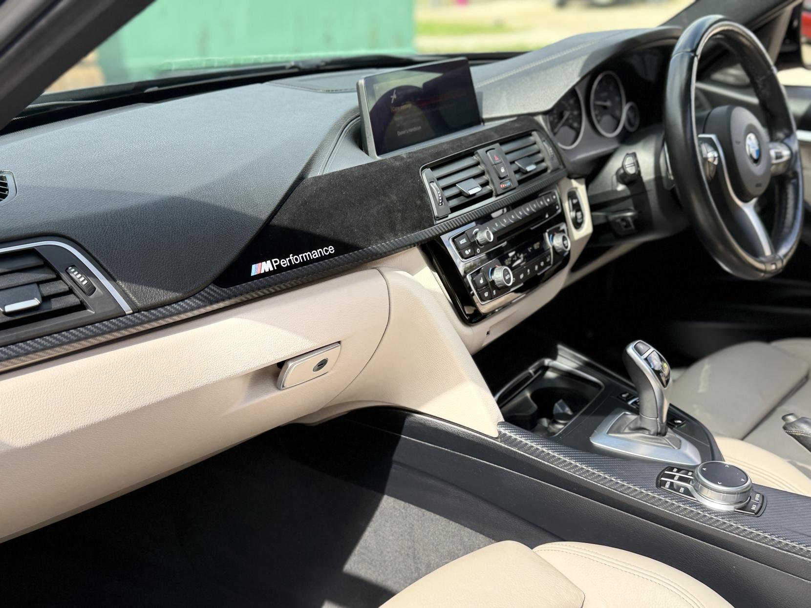 BMW 3 Series 3.0 335d M Sport Shadow Edition Touring 5dr Diesel Auto xDrive Euro 6 (s/s) (313 ps)