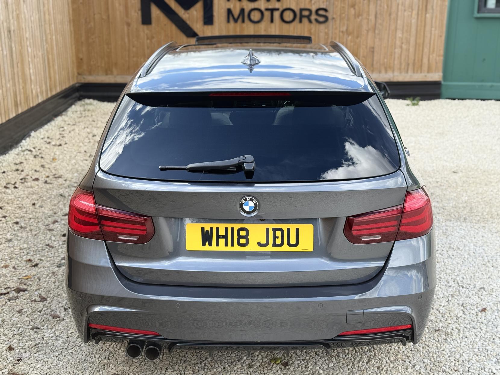 BMW 3 Series 3.0 335d M Sport Shadow Edition Touring 5dr Diesel Auto xDrive Euro 6 (s/s) (313 ps)