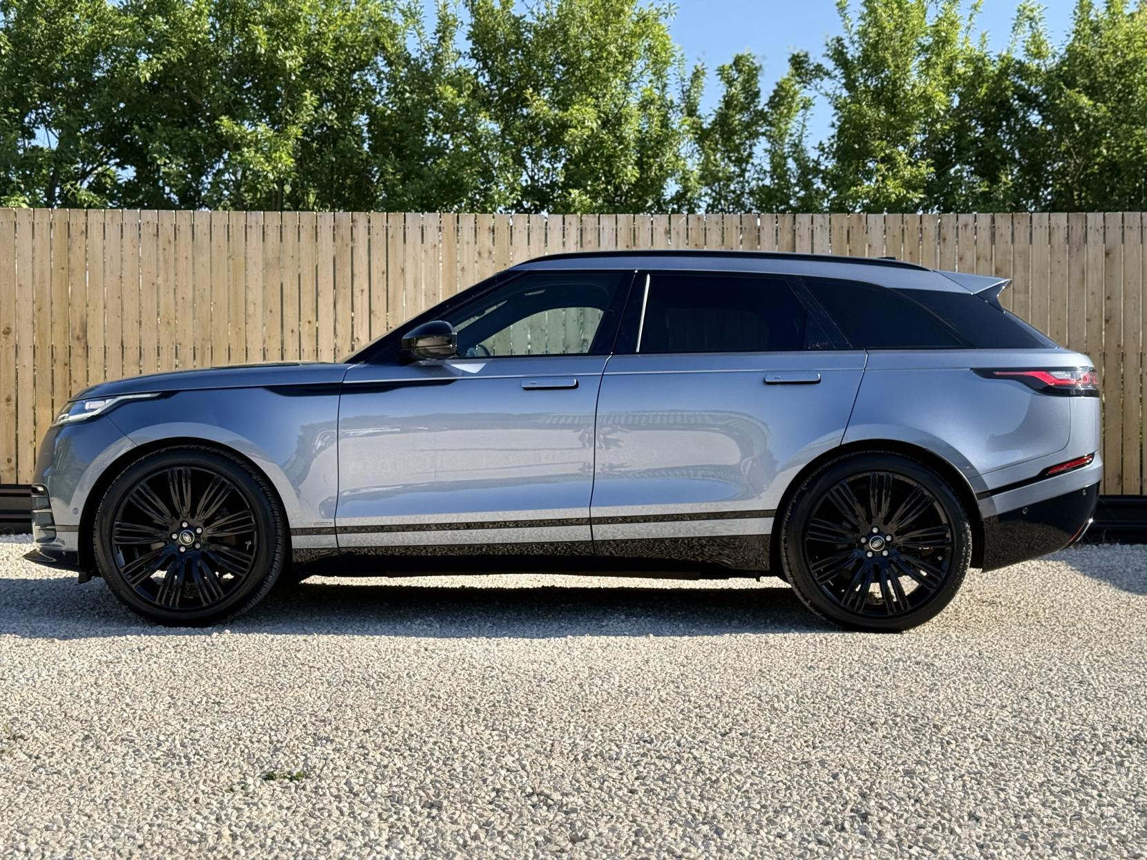 Land Rover Range Rover Velar 3.0 D300 R-Dynamic HSE SUV 5dr Diesel Auto 4WD Euro 6 (s/s) (300 ps)