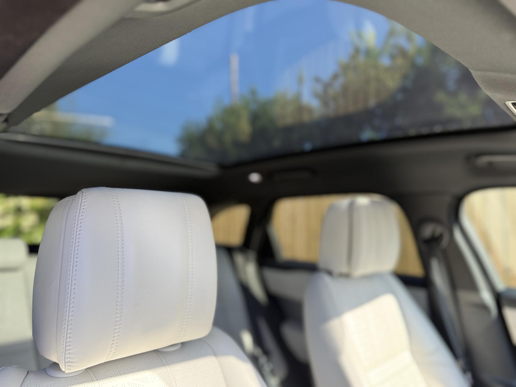 Land Rover Range Rover Velar 3.0 D300 R-Dynamic HSE SUV 5dr Diesel Auto 4WD Euro 6 (s/s) (300 ps)