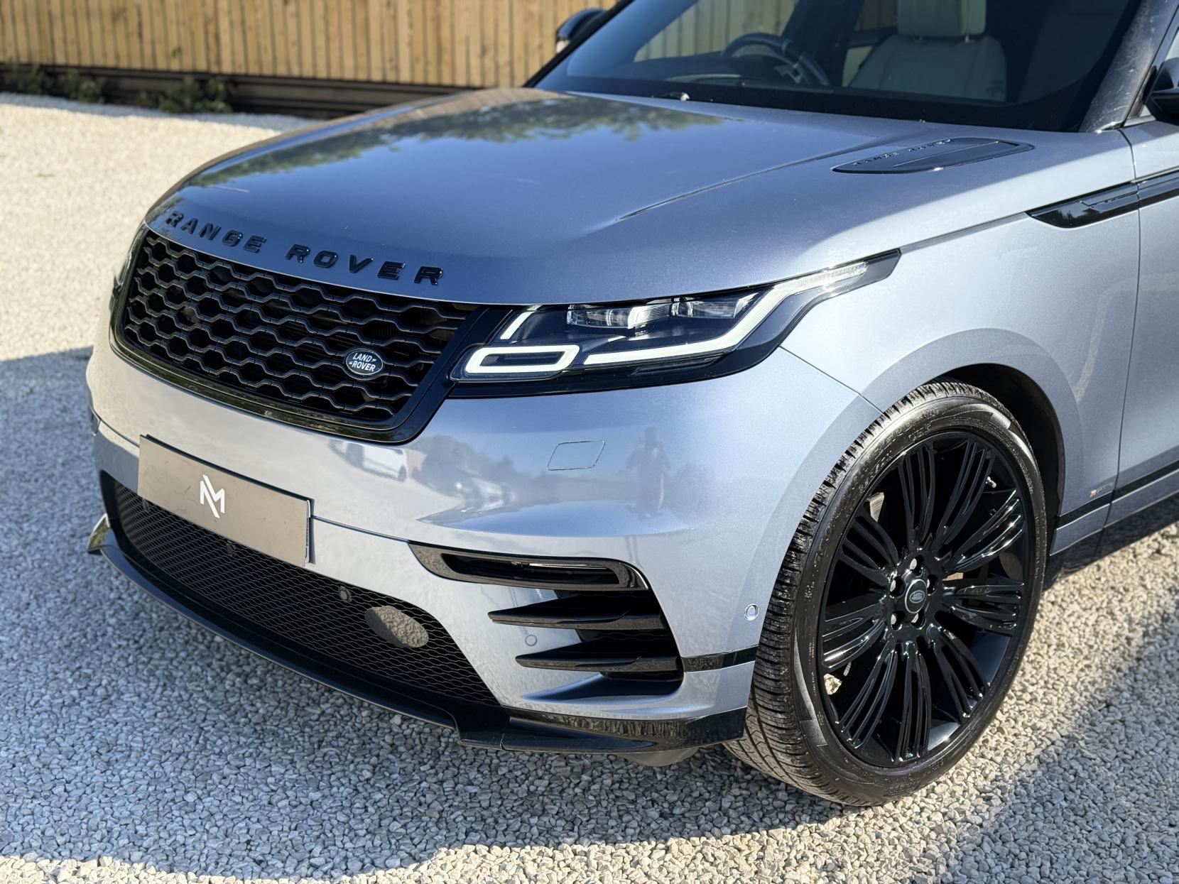 Land Rover Range Rover Velar 3.0 D300 R-Dynamic HSE SUV 5dr Diesel Auto 4WD Euro 6 (s/s) (300 ps)