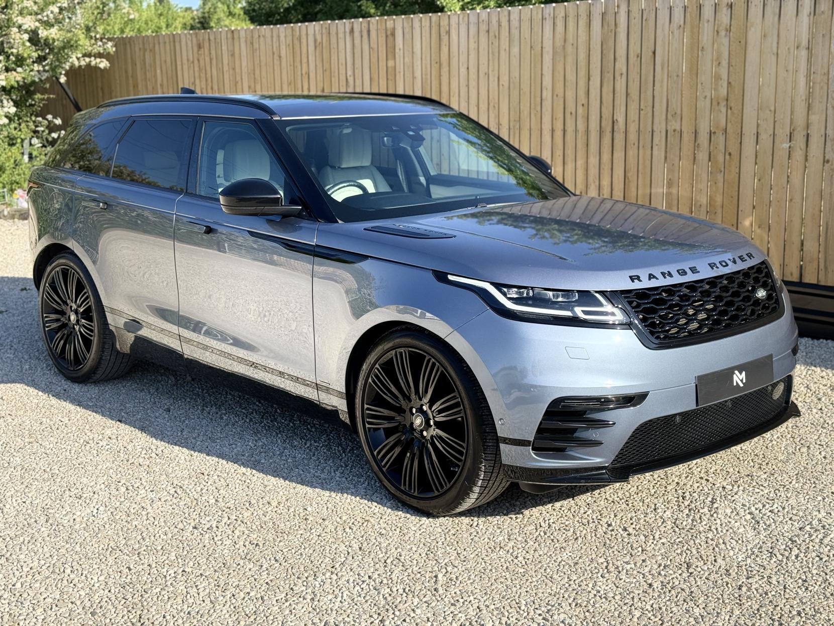 Land Rover Range Rover Velar 3.0 D300 R-Dynamic HSE SUV 5dr Diesel Auto 4WD Euro 6 (s/s) (300 ps)