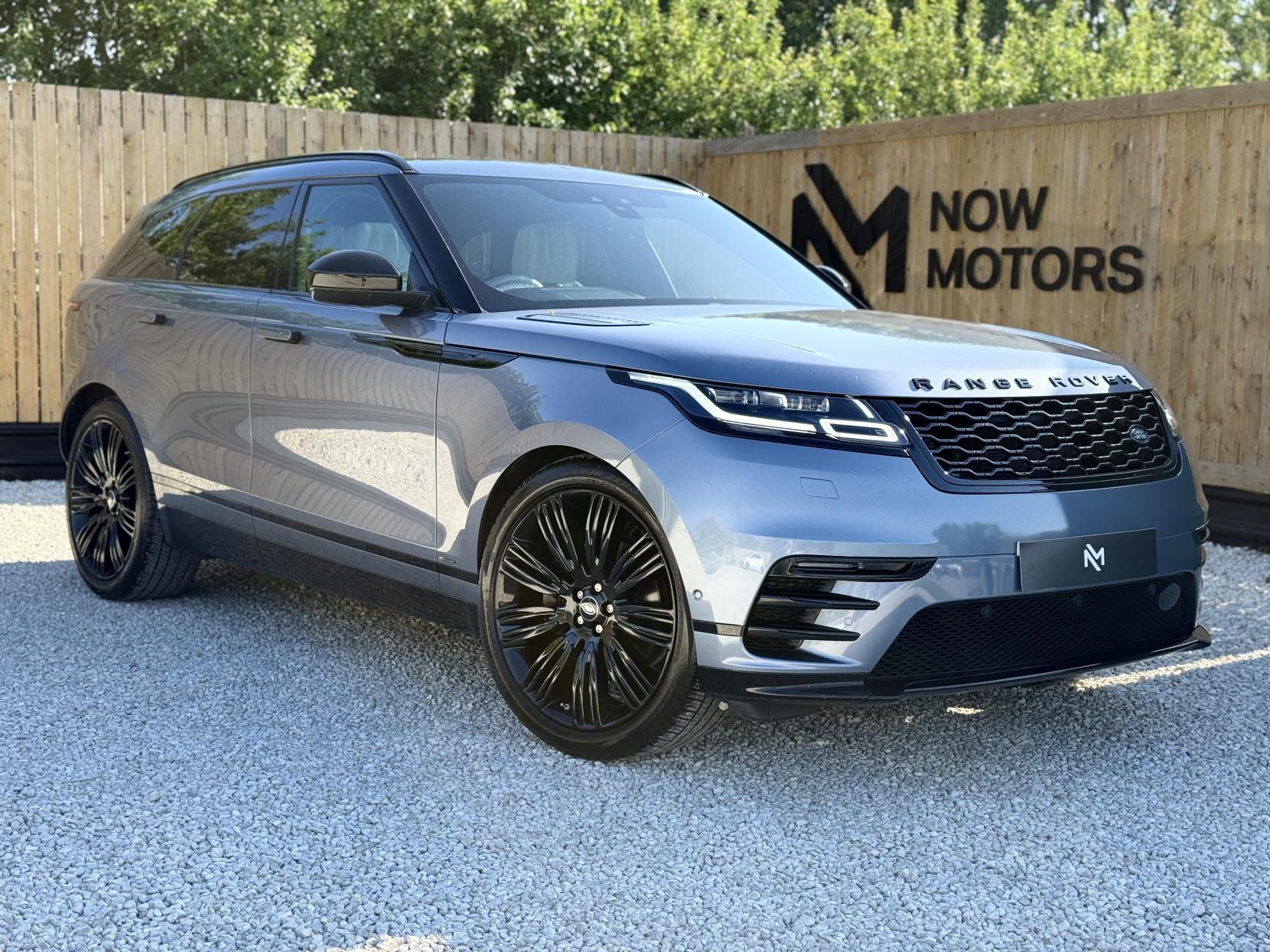Land Rover Range Rover Velar 3.0 D300 R-Dynamic HSE SUV 5dr Diesel Auto 4WD Euro 6 (s/s) (300 ps)