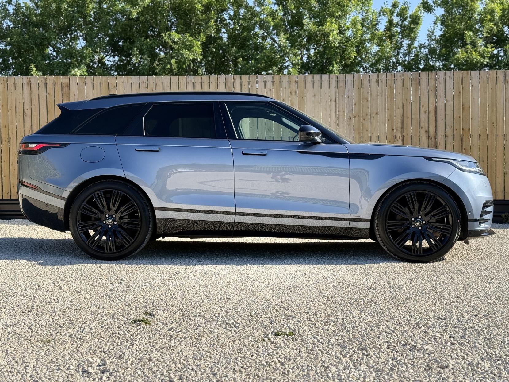 Land Rover Range Rover Velar 3.0 D300 R-Dynamic HSE SUV 5dr Diesel Auto 4WD Euro 6 (s/s) (300 ps)