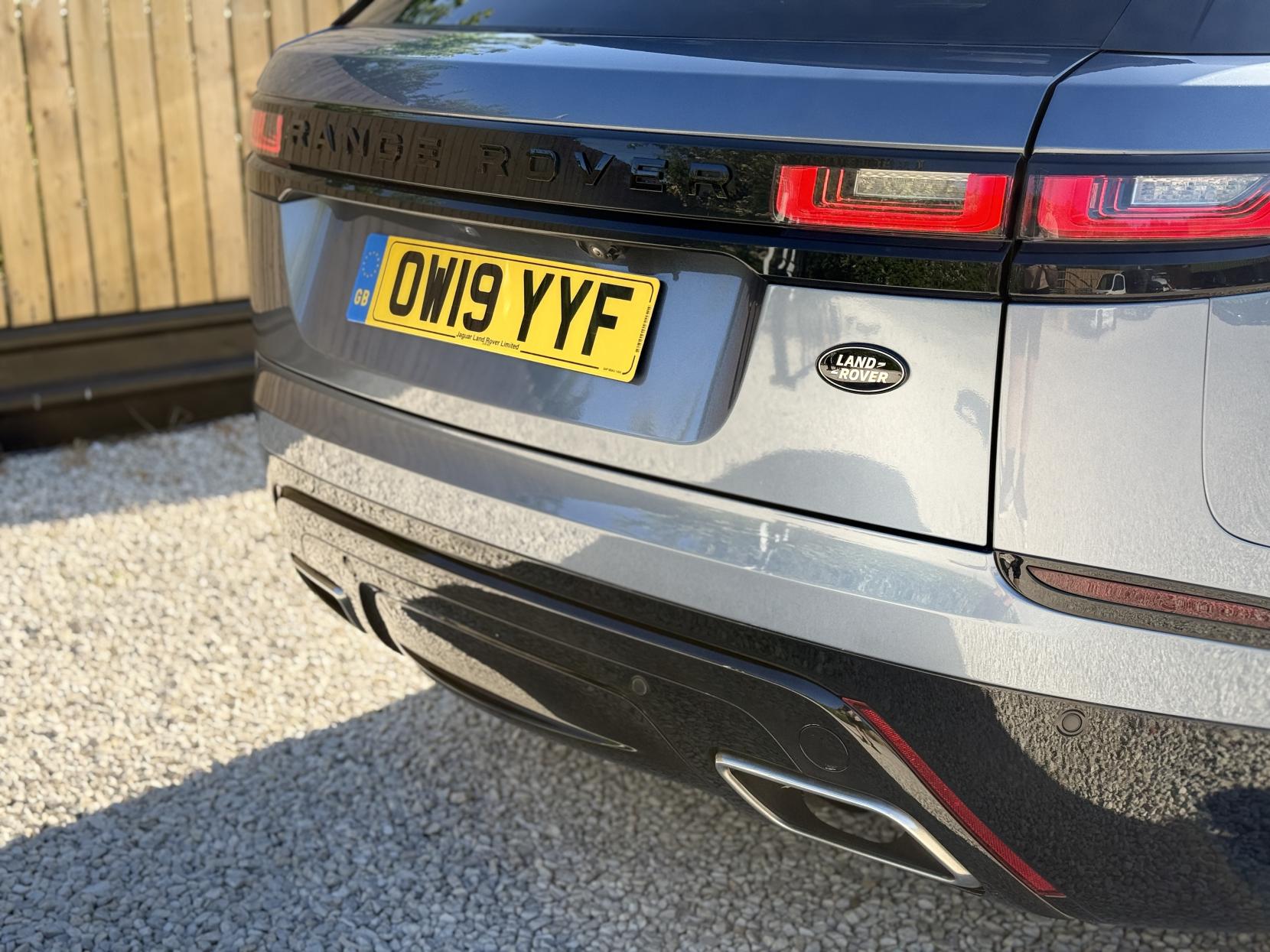 Land Rover Range Rover Velar 3.0 D300 R-Dynamic HSE SUV 5dr Diesel Auto 4WD Euro 6 (s/s) (300 ps)