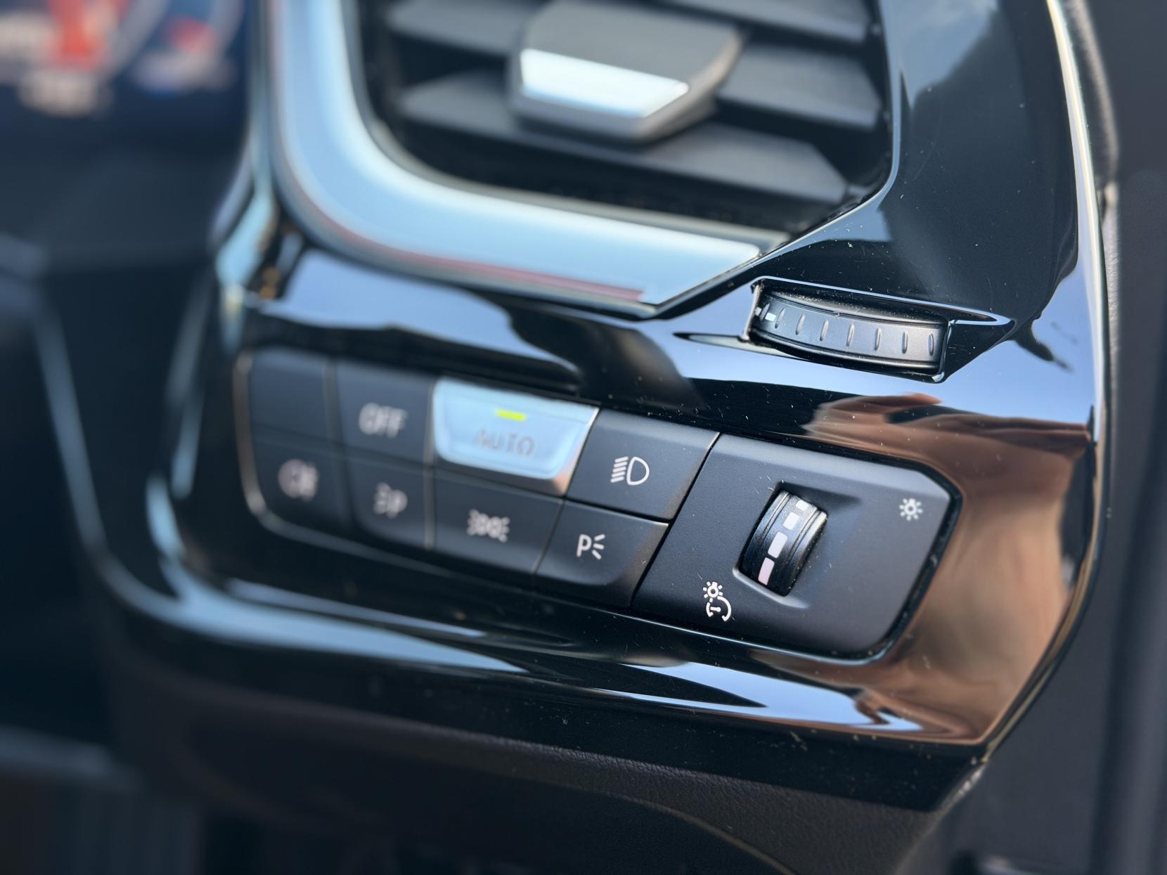 BMW Z4 3.0 M40i Convertible 2dr Petrol Auto sDrive Euro 6 (s/s) (340 ps)