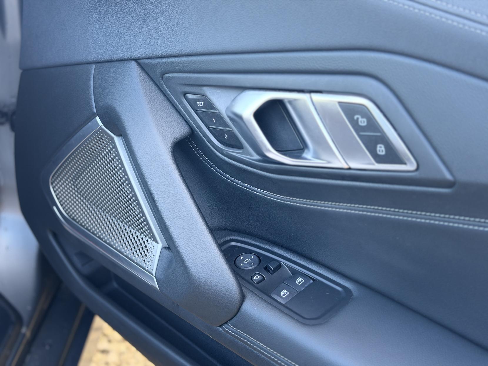 BMW Z4 3.0 M40i Convertible 2dr Petrol Auto sDrive Euro 6 (s/s) (340 ps)