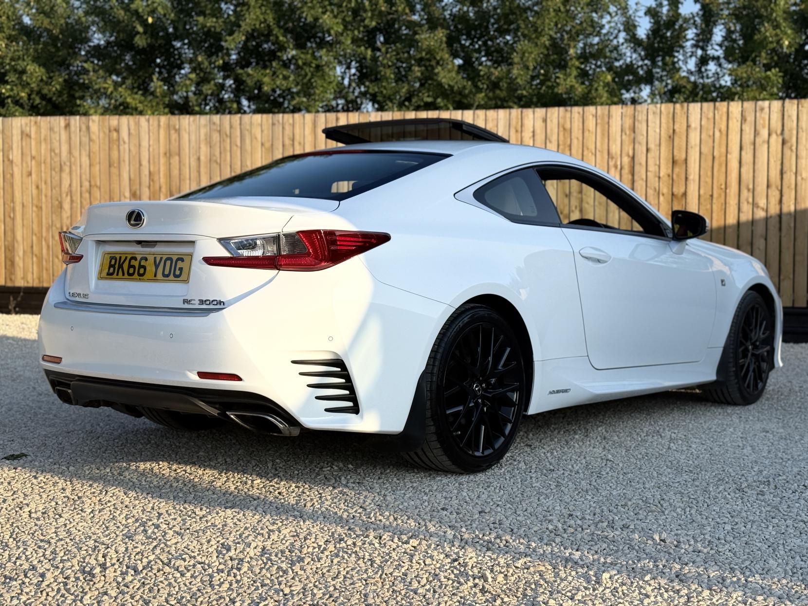 Lexus RC 2.5 300h F Sport Coupe 2dr Petrol Hybrid CVT Euro 6 (s/s) (223 ps)