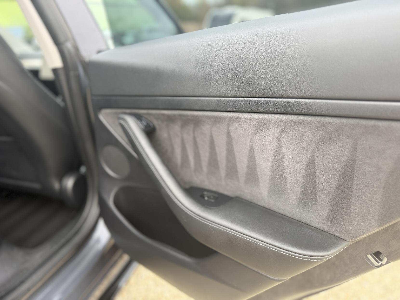 Tesla Model 3 (Dual Motor) Long Range Saloon 4dr Electric Auto 4WDE (346 ps)