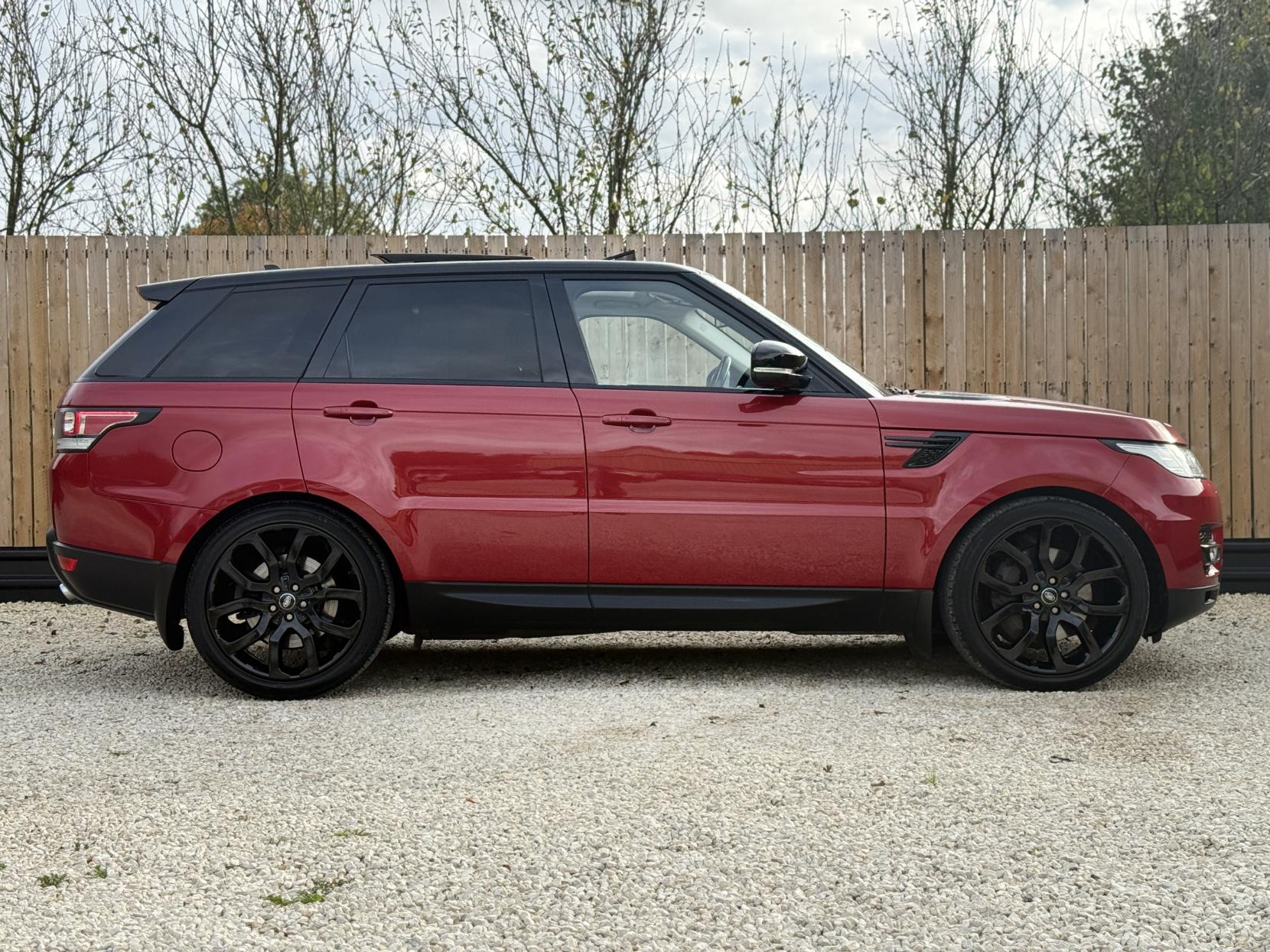 Land Rover Range Rover Sport 3.0 SD V6 HSE Dynamic SUV 5dr Diesel Auto 4WD Euro 6 (s/s) (306 ps)