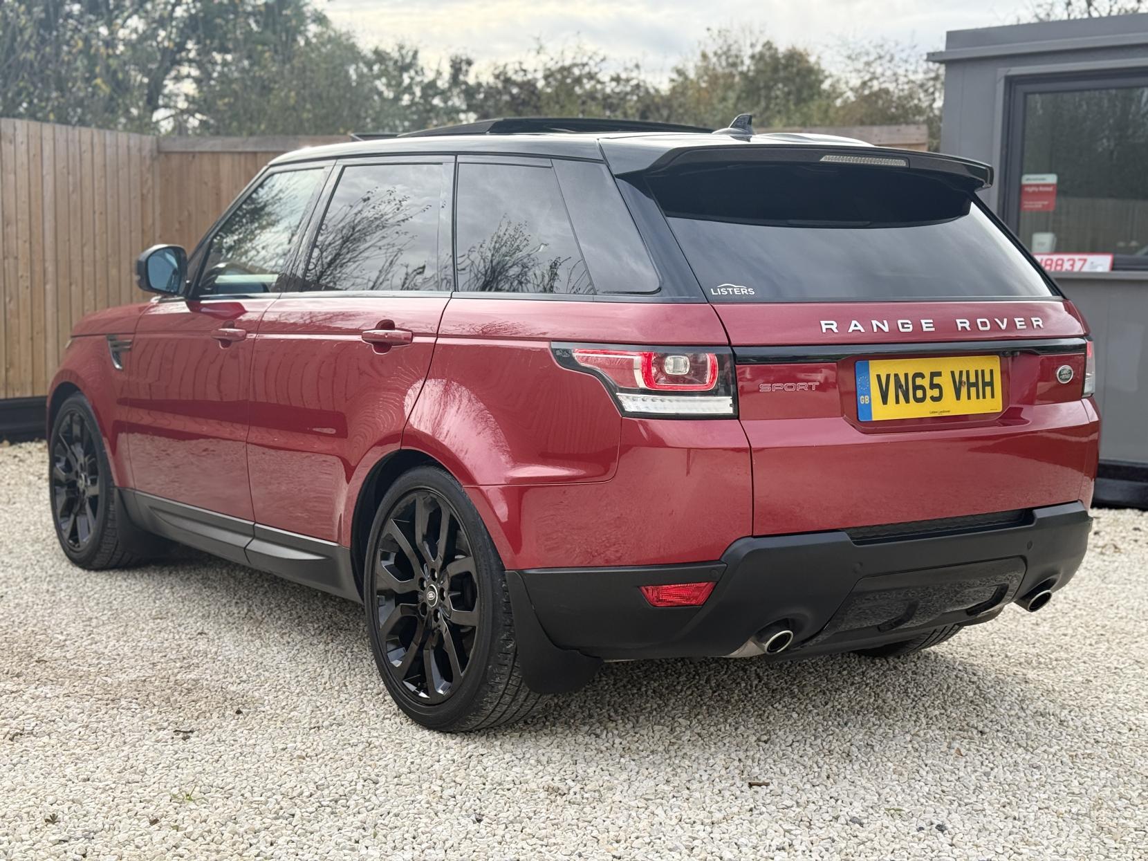 Land Rover Range Rover Sport 3.0 SD V6 HSE Dynamic SUV 5dr Diesel Auto 4WD Euro 6 (s/s) (306 ps)