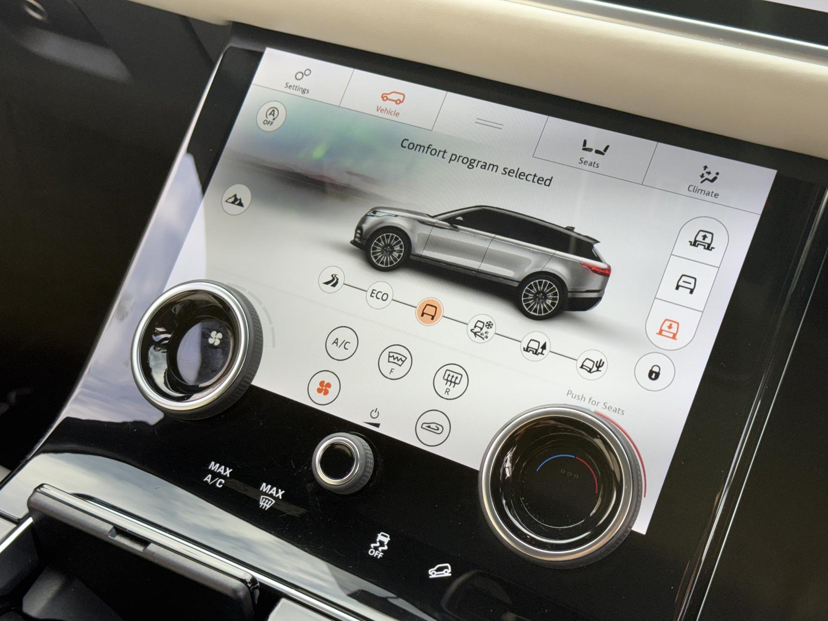 Land Rover Range Rover Velar 3.0 D300 R-Dynamic HSE SUV 5dr Diesel Auto 4WD Euro 6 (s/s) (300 ps)