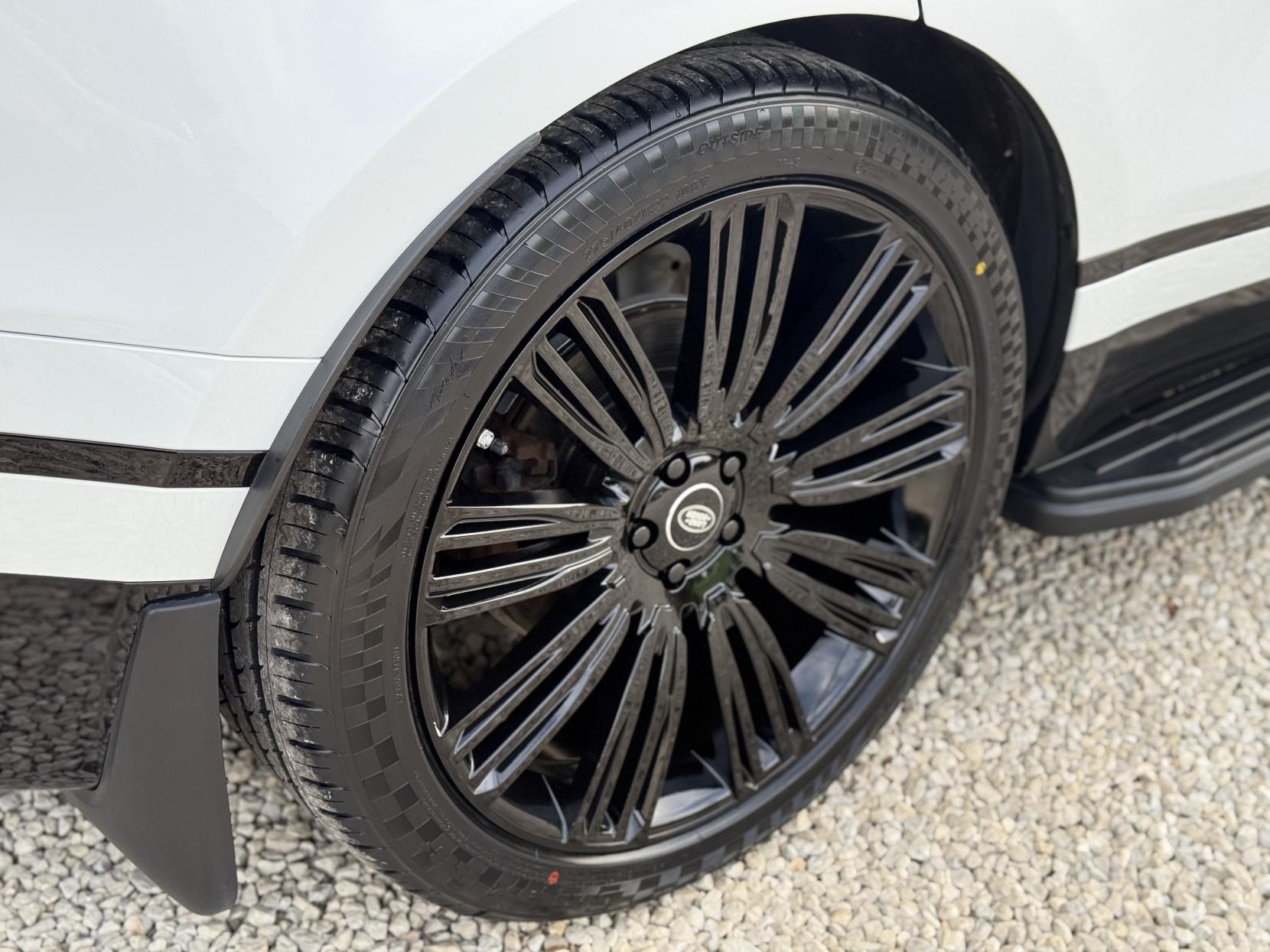 Land Rover Range Rover Velar 3.0 D300 R-Dynamic HSE SUV 5dr Diesel Auto 4WD Euro 6 (s/s) (300 ps)