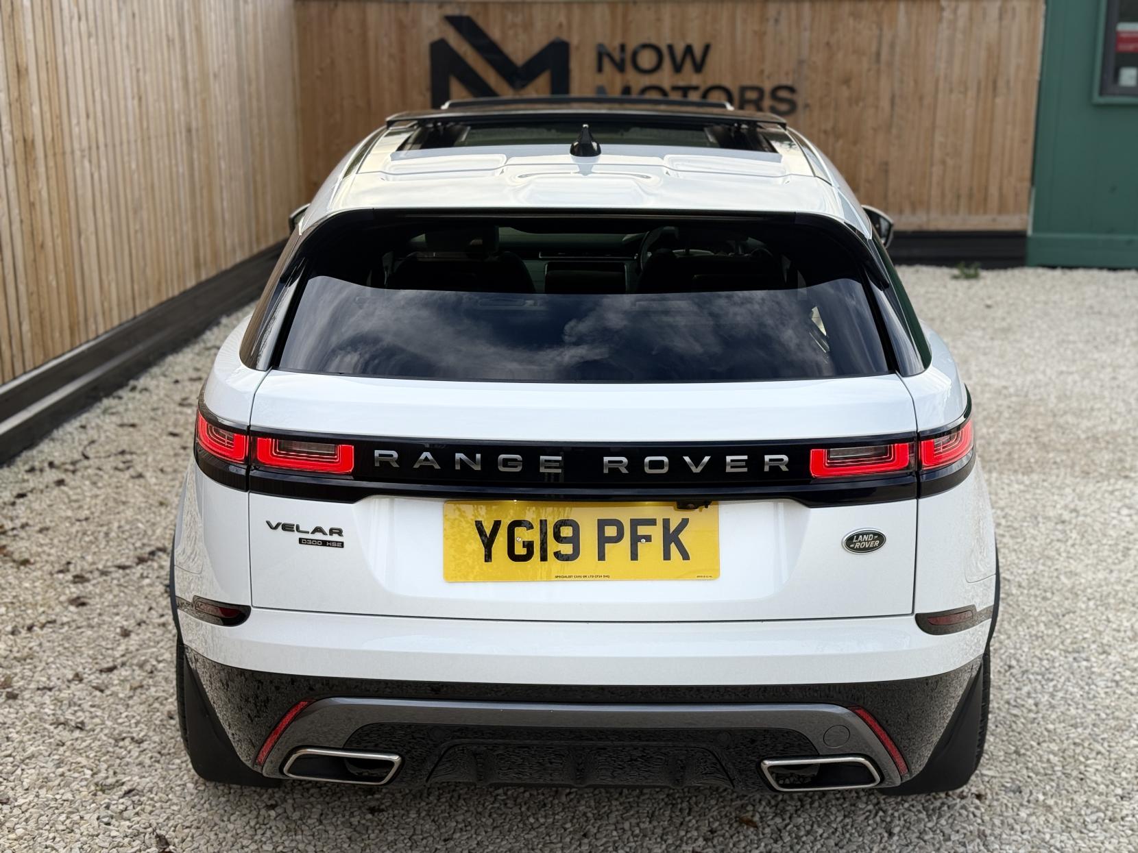 Land Rover Range Rover Velar 3.0 D300 R-Dynamic HSE SUV 5dr Diesel Auto 4WD Euro 6 (s/s) (300 ps)