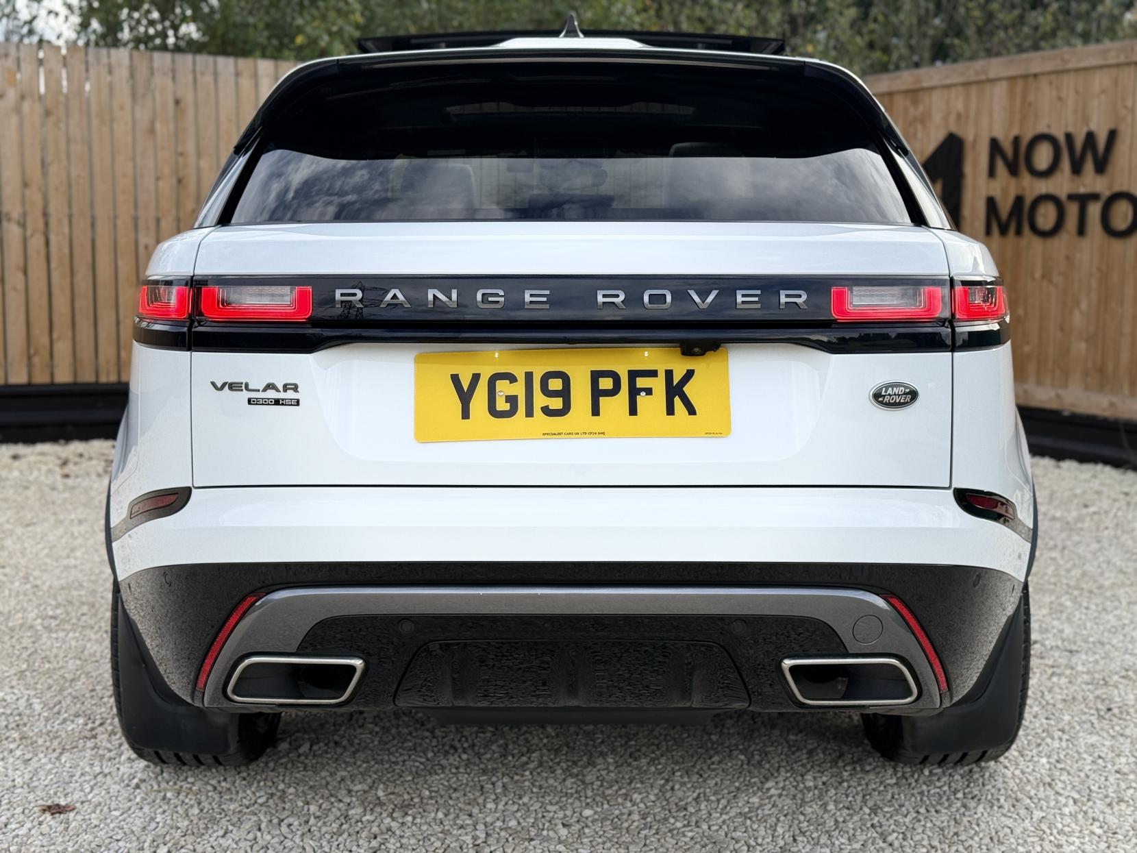 Land Rover Range Rover Velar 3.0 D300 R-Dynamic HSE SUV 5dr Diesel Auto 4WD Euro 6 (s/s) (300 ps)
