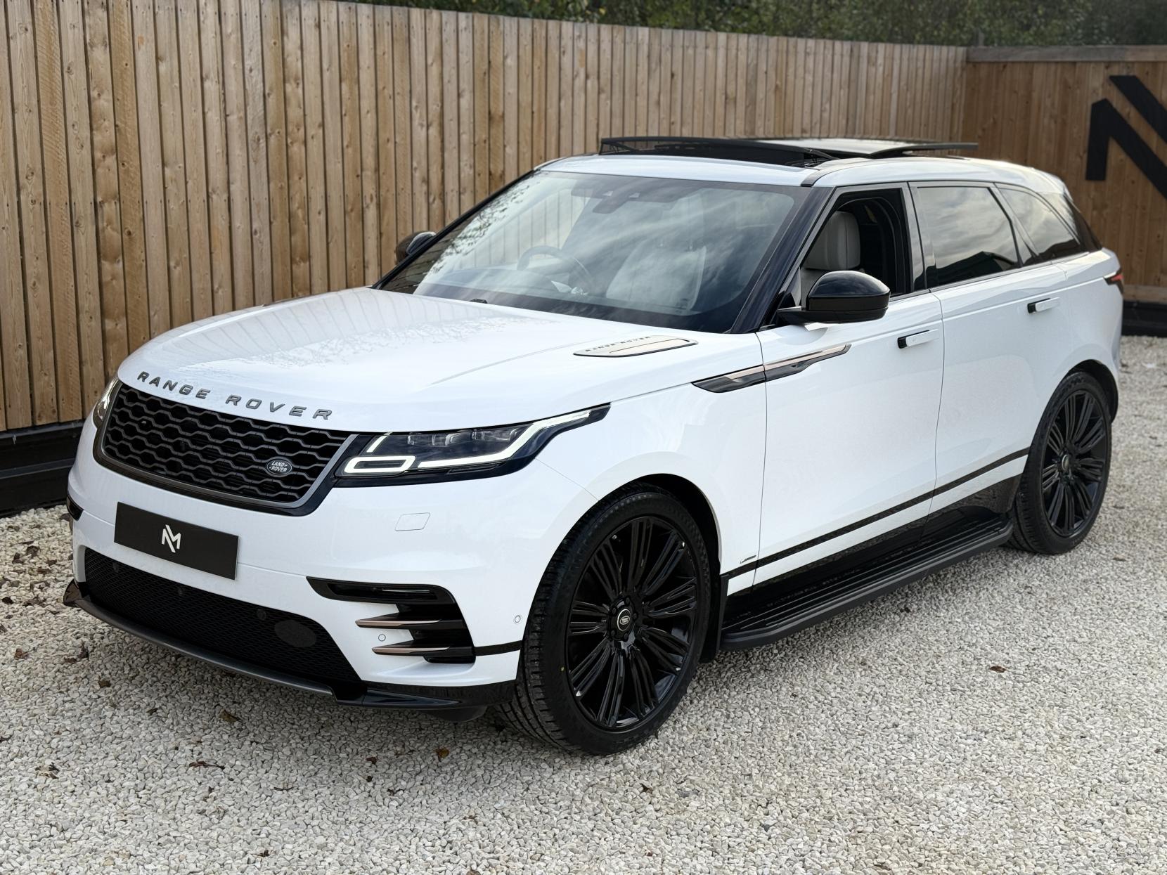 Land Rover Range Rover Velar 3.0 D300 R-Dynamic HSE SUV 5dr Diesel Auto 4WD Euro 6 (s/s) (300 ps)