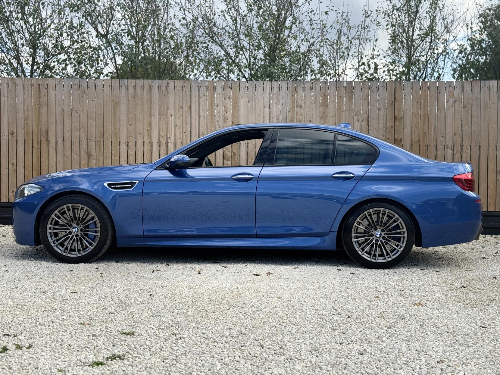 BMW M5 4.4 V8 Saloon 4dr Petrol DCT Euro 6 (s/s) (560 ps)