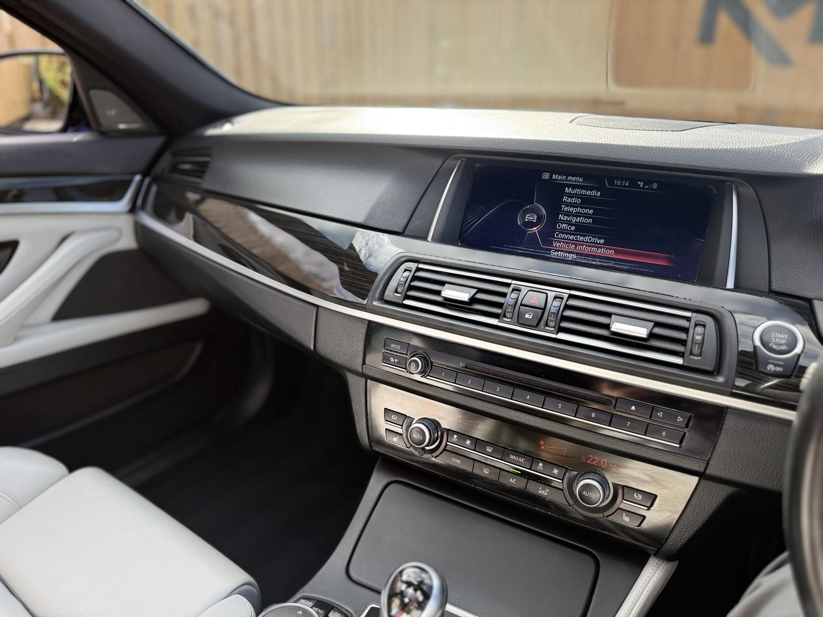 BMW M5 4.4 V8 Saloon 4dr Petrol DCT Euro 6 (s/s) (560 ps)