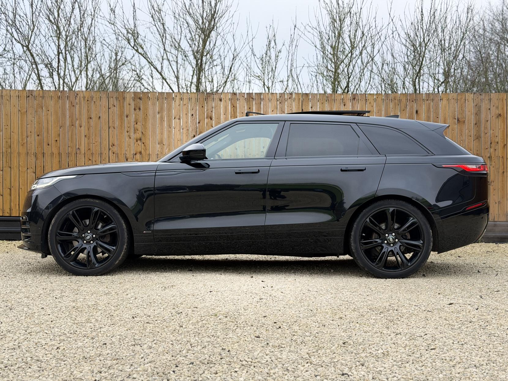 Land Rover Range Rover Velar 3.0 D300 R-Dynamic HSE SUV 5dr Diesel Auto 4WD Euro 6 (s/s) (300 ps)