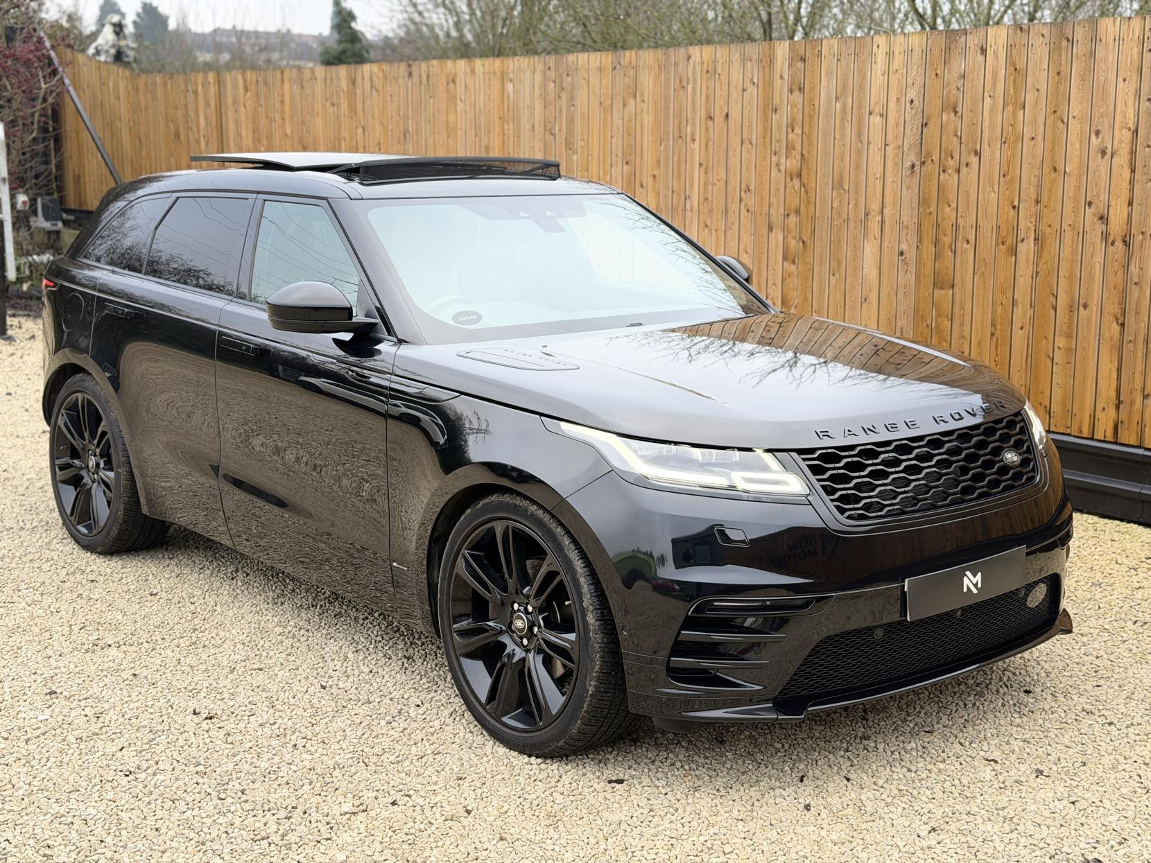 Land Rover Range Rover Velar 3.0 D300 R-Dynamic HSE SUV 5dr Diesel Auto 4WD Euro 6 (s/s) (300 ps)