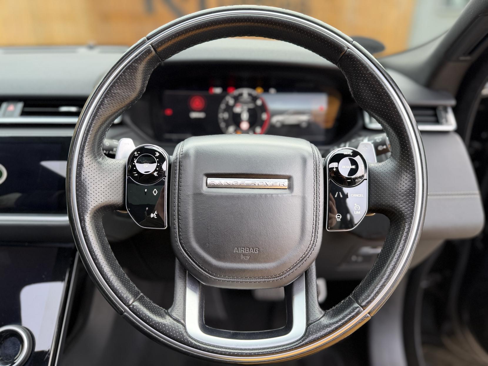 Land Rover Range Rover Velar 3.0 D300 R-Dynamic HSE SUV 5dr Diesel Auto 4WD Euro 6 (s/s) (300 ps)