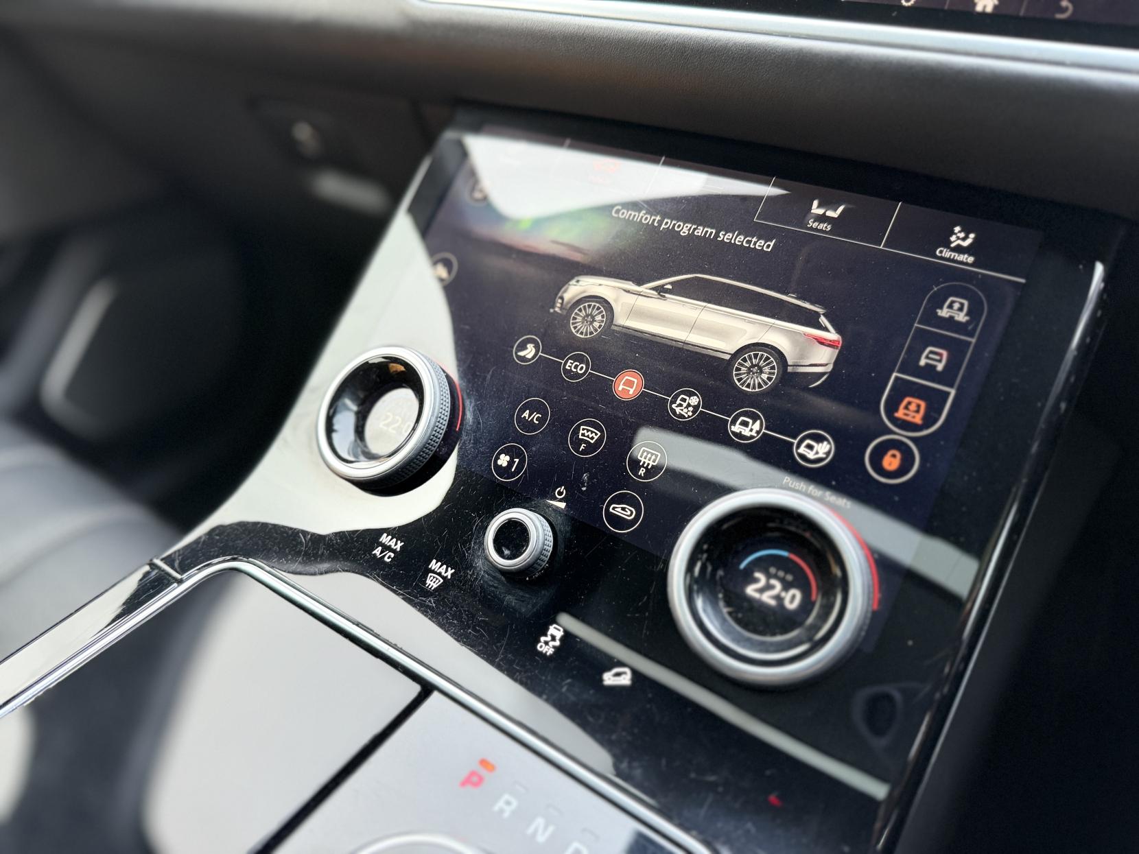 Land Rover Range Rover Velar 3.0 D300 R-Dynamic HSE SUV 5dr Diesel Auto 4WD Euro 6 (s/s) (300 ps)