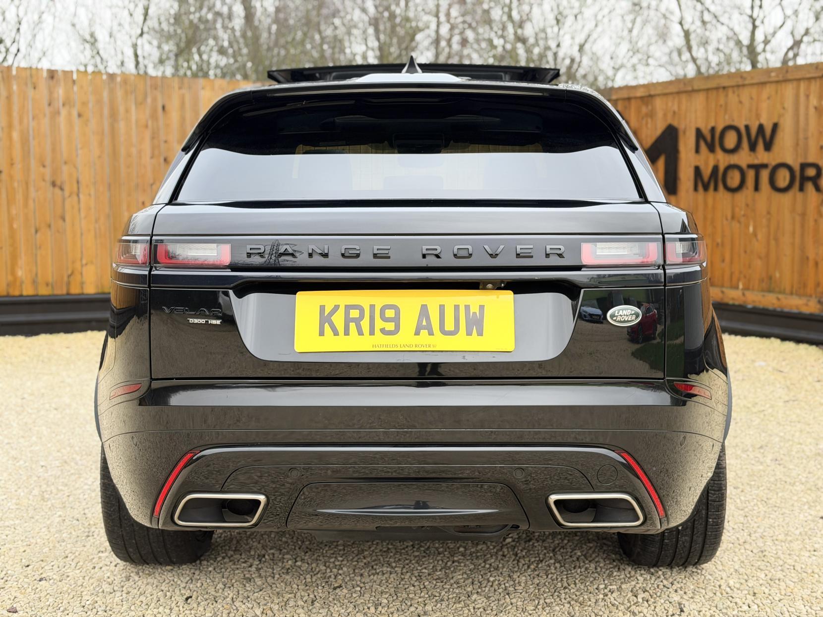 Land Rover Range Rover Velar 3.0 D300 R-Dynamic HSE SUV 5dr Diesel Auto 4WD Euro 6 (s/s) (300 ps)