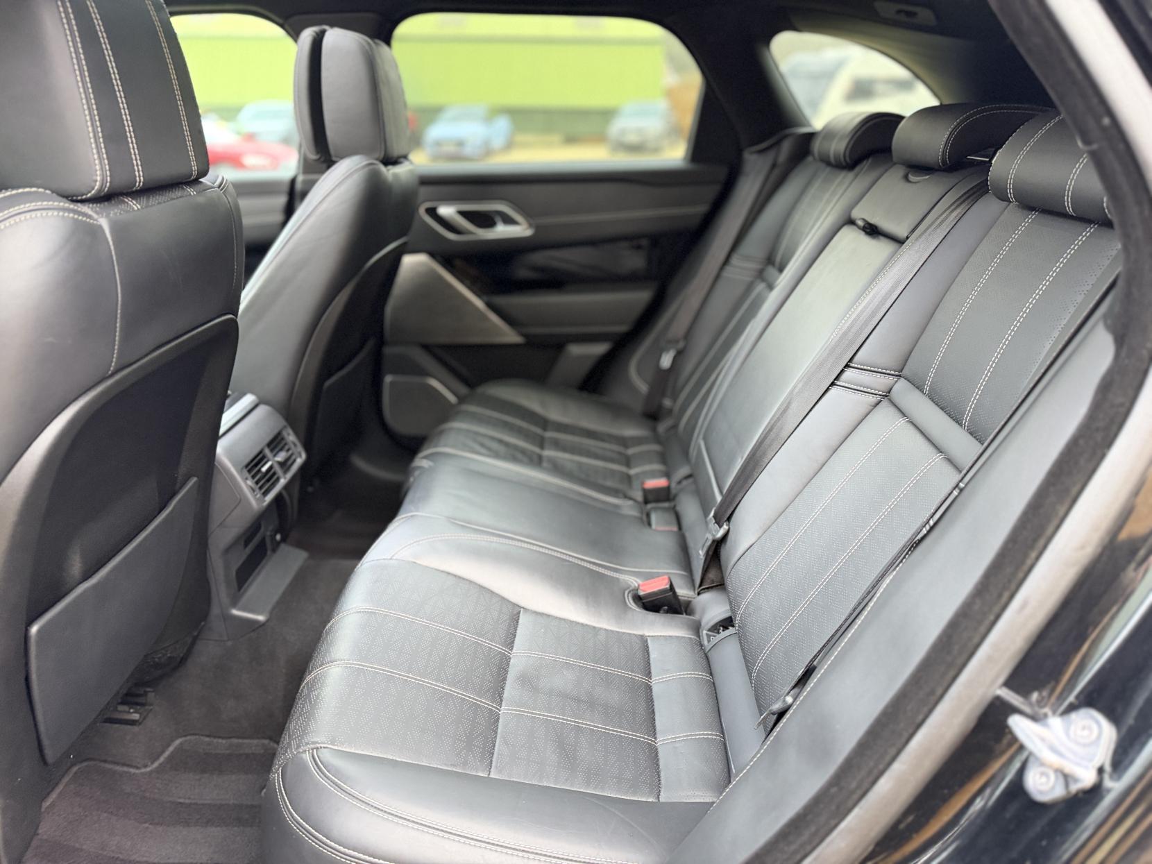 Land Rover Range Rover Velar 3.0 D300 R-Dynamic HSE SUV 5dr Diesel Auto 4WD Euro 6 (s/s) (300 ps)