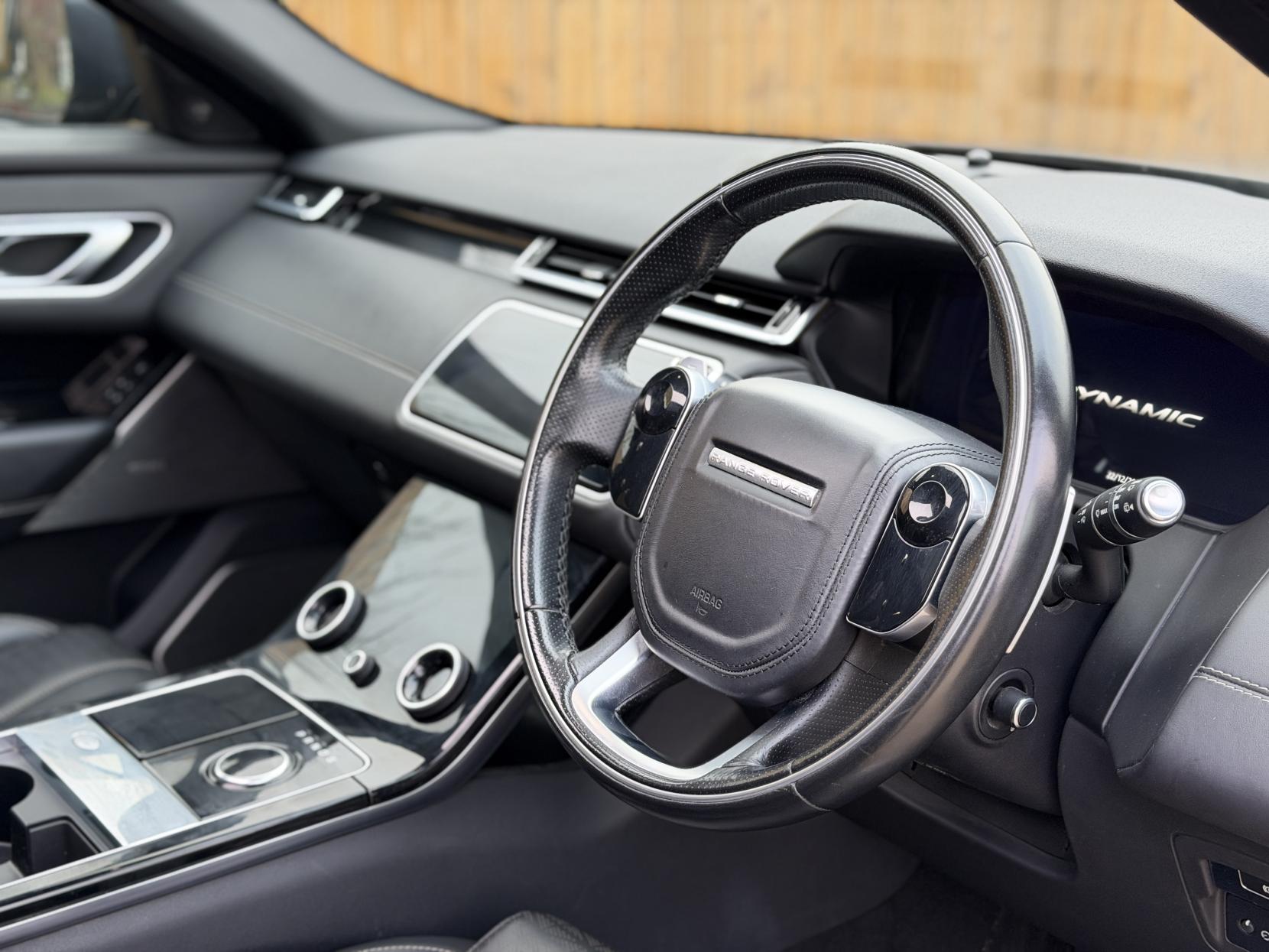 Land Rover Range Rover Velar 3.0 D300 R-Dynamic HSE SUV 5dr Diesel Auto 4WD Euro 6 (s/s) (300 ps)
