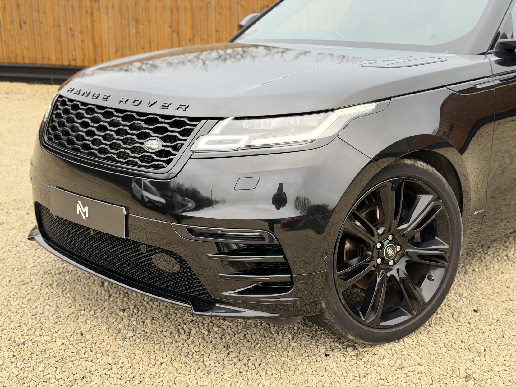 Land Rover Range Rover Velar 3.0 D300 R-Dynamic HSE SUV 5dr Diesel Auto 4WD Euro 6 (s/s) (300 ps)